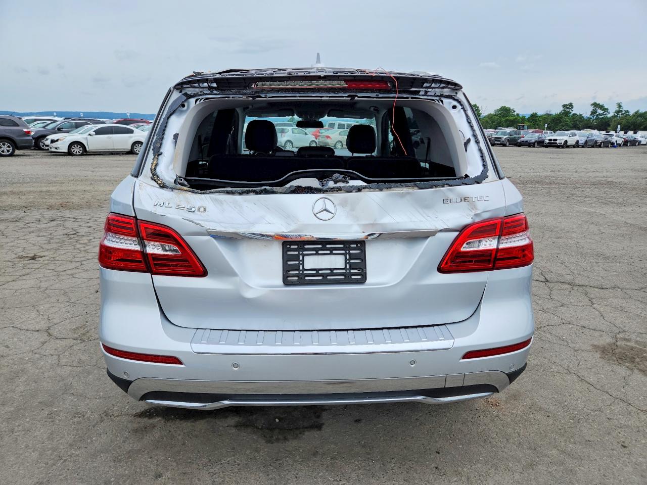 2015 Mercedes-benz Ml 250 Bluetec Серебряный vin: 4JGDA0EBXFA464937