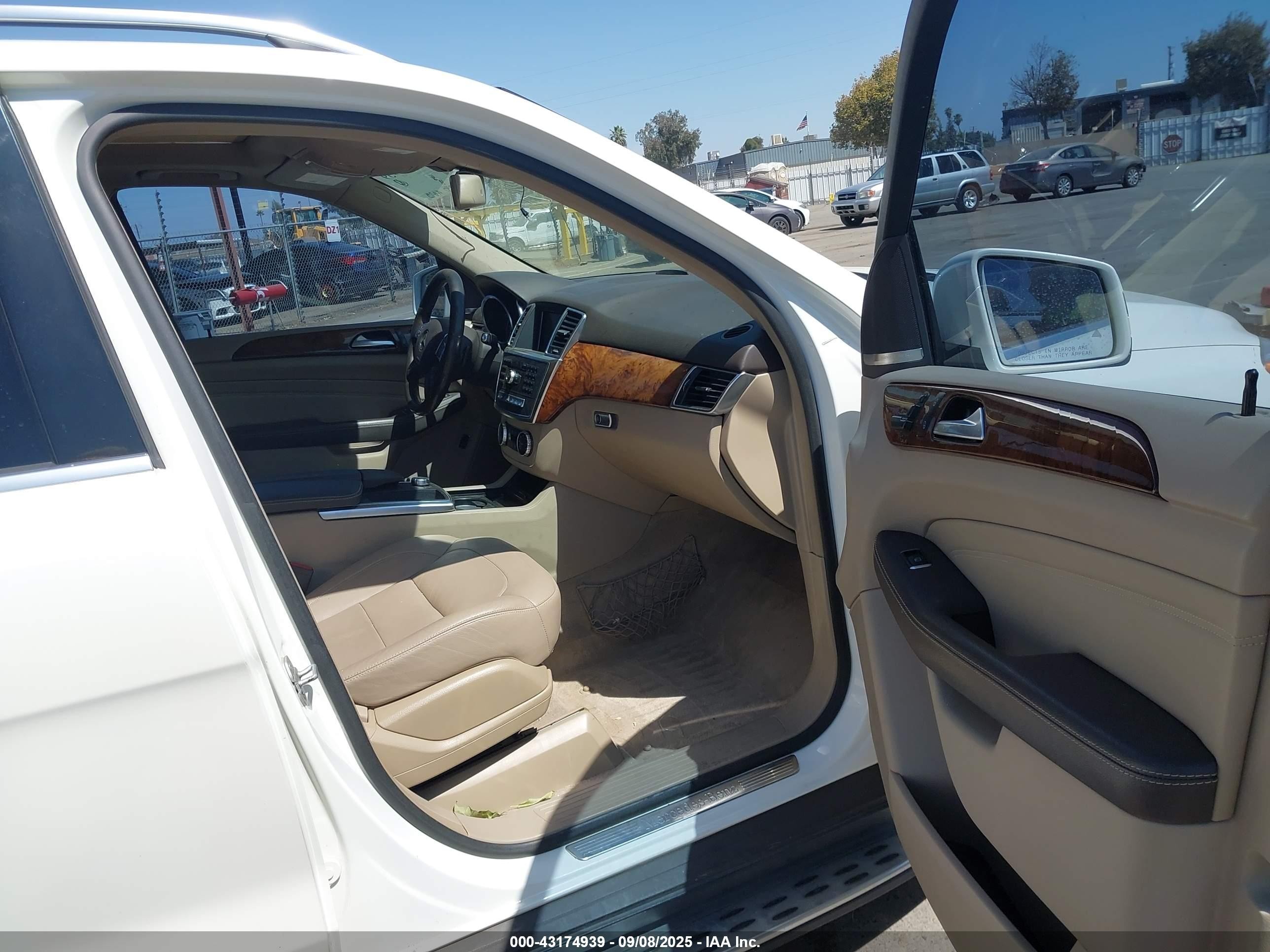 2015 Mercedes-benz Ml 250 Bluetec 4matic White vin: 4JGDA0EBXFA479857