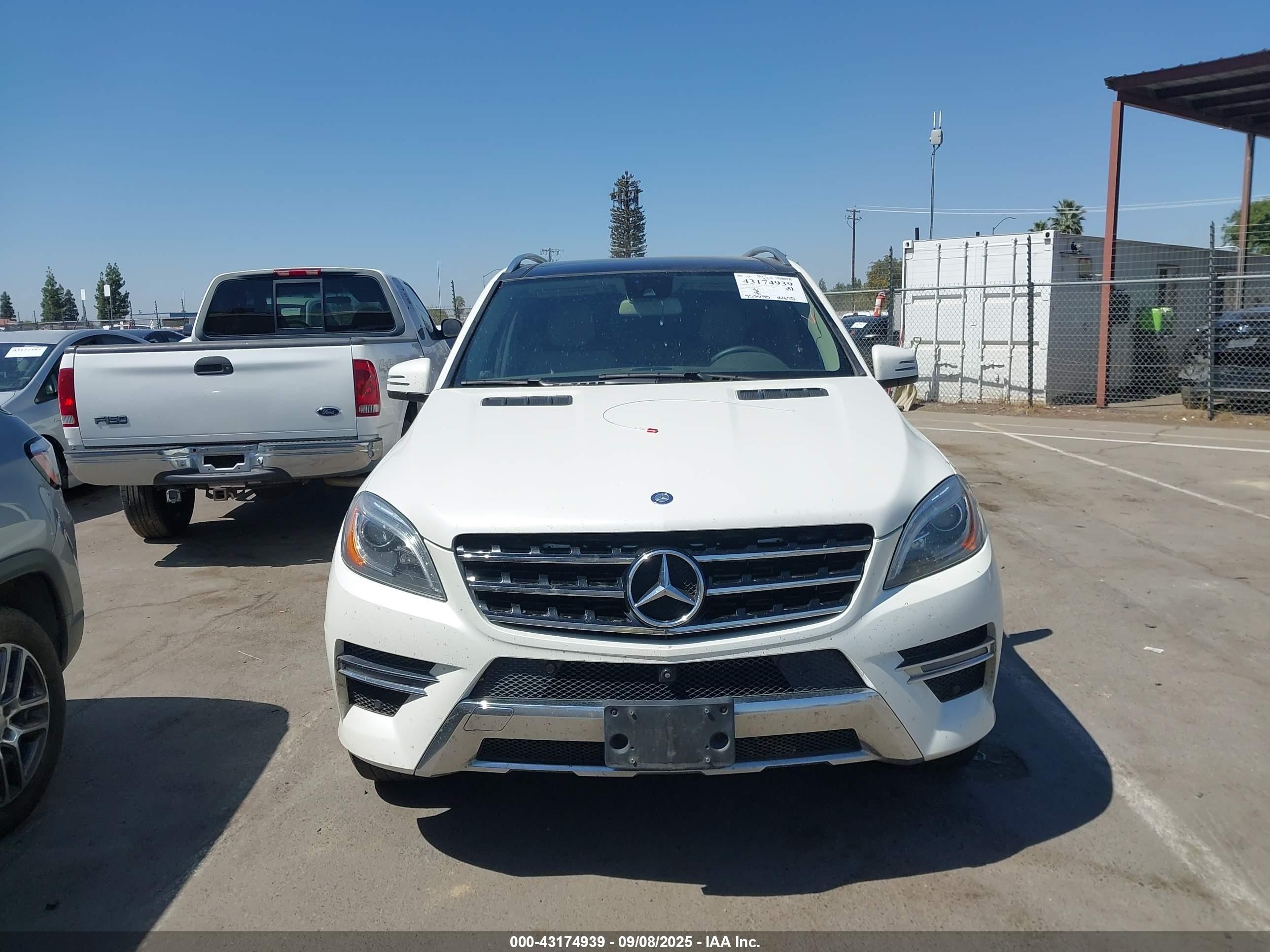 2015 Mercedes-benz Ml 250 Bluetec 4matic White vin: 4JGDA0EBXFA479857
