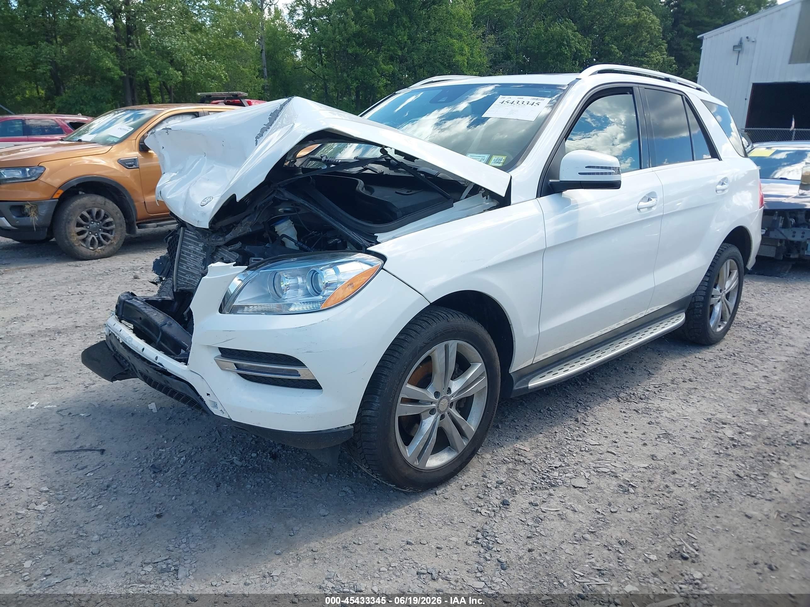 2015 Mercedes-benz Ml 250 Bluetec 4matic White vin: 4JGDA0EBXFA533531