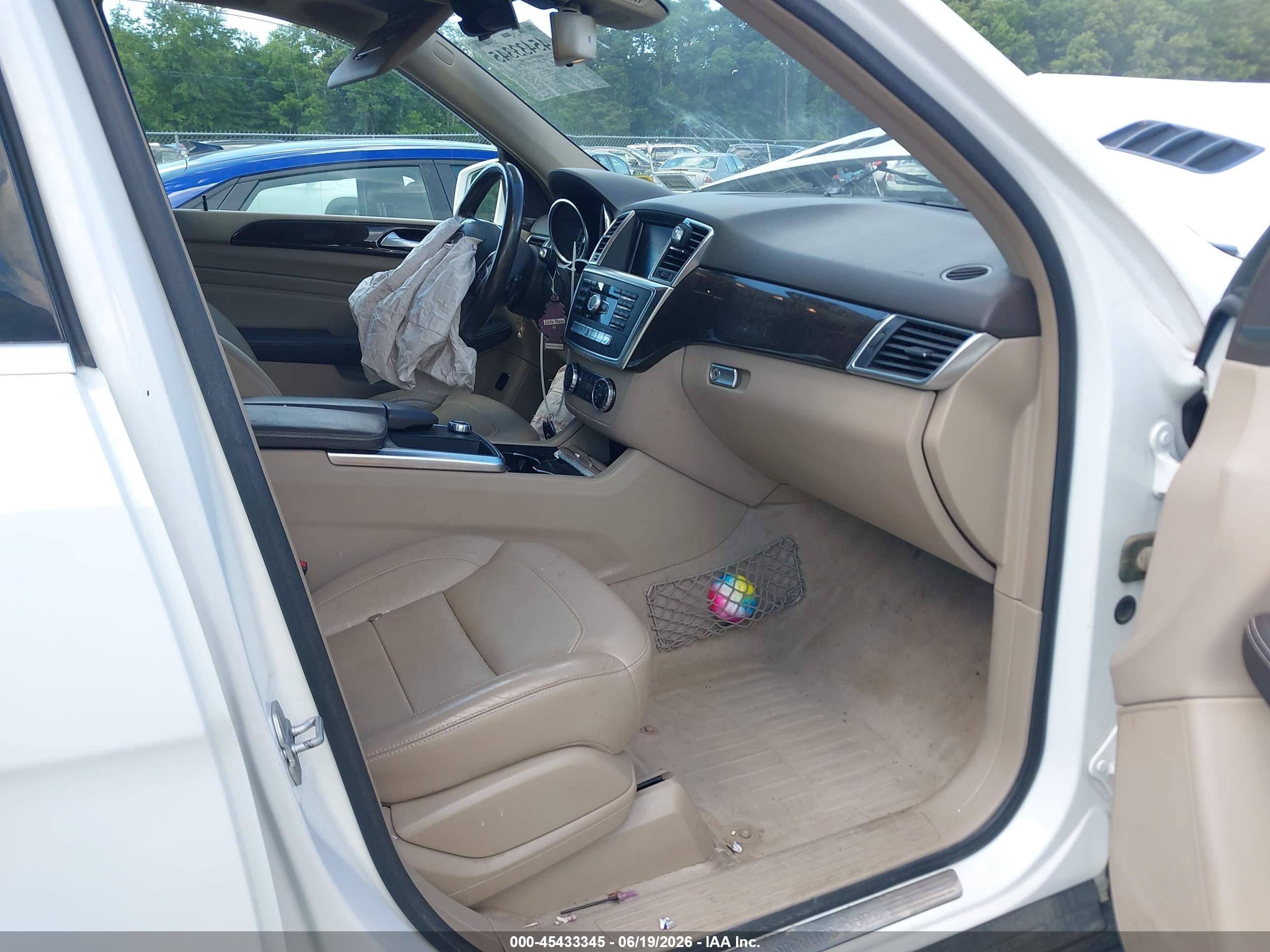 2015 Mercedes-benz Ml 250 Bluetec 4matic White vin: 4JGDA0EBXFA533531