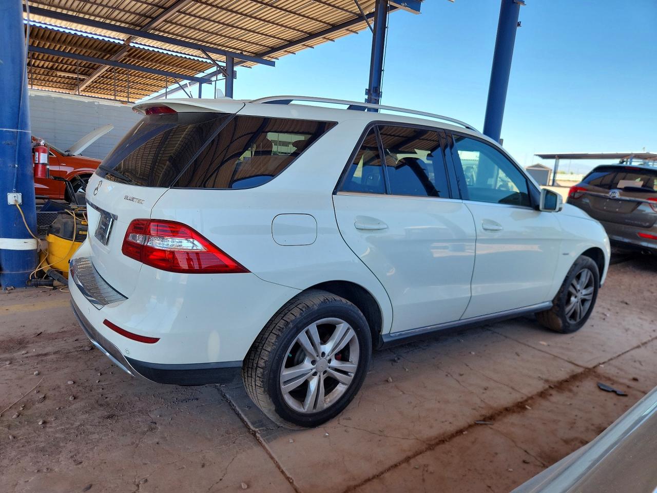 2012 Mercedes-benz Ml 350 Bluetec White vin: 4JGDA2EB1CA080973