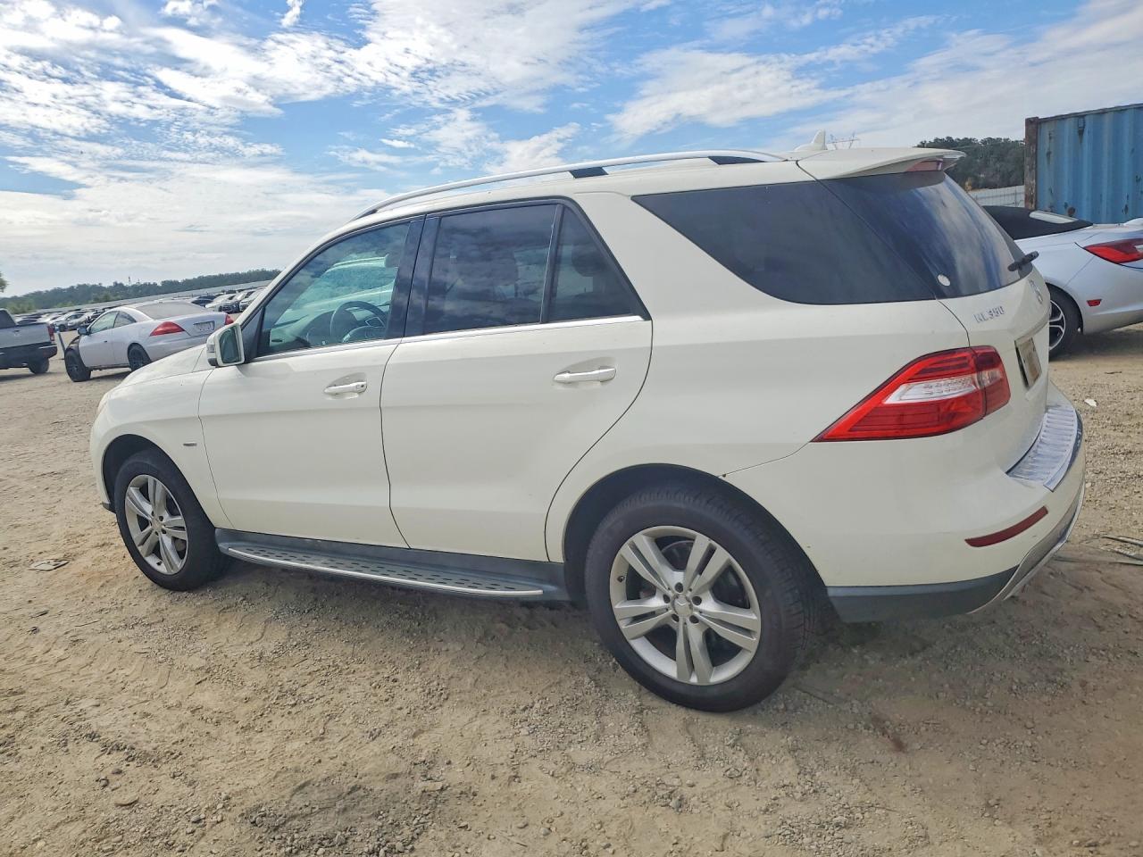 2012 Mercedes-benz Ml 350 Bluetec White vin: 4JGDA2EB1CA083906
