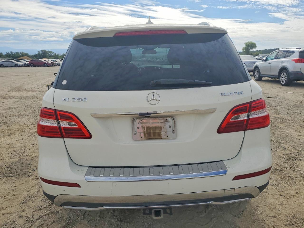 2012 Mercedes-benz Ml 350 Bluetec White vin: 4JGDA2EB1CA083906