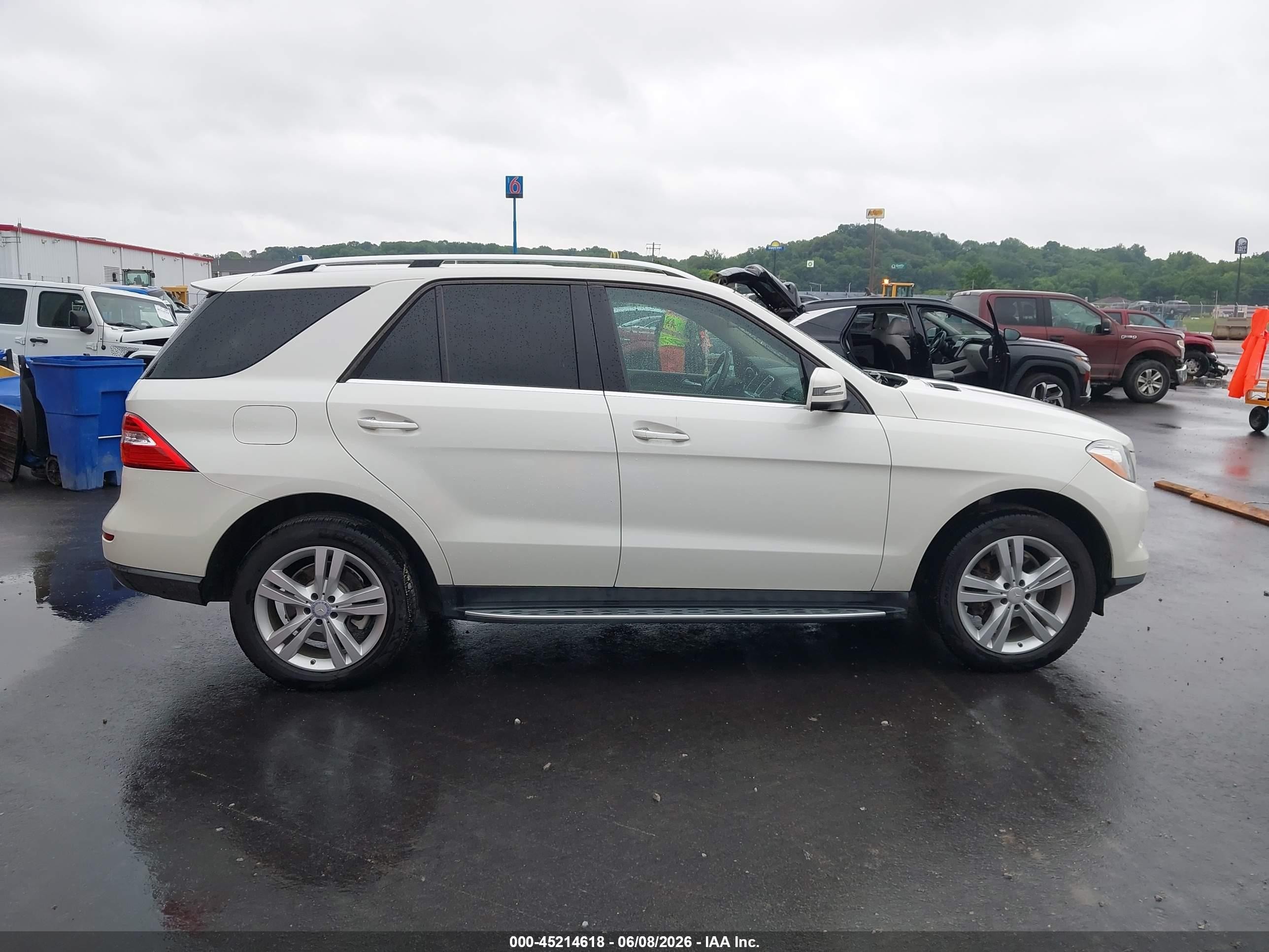 2013 Mercedes-benz Ml 350 Bluetec 4matic White vin: 4JGDA2EB2DA240828