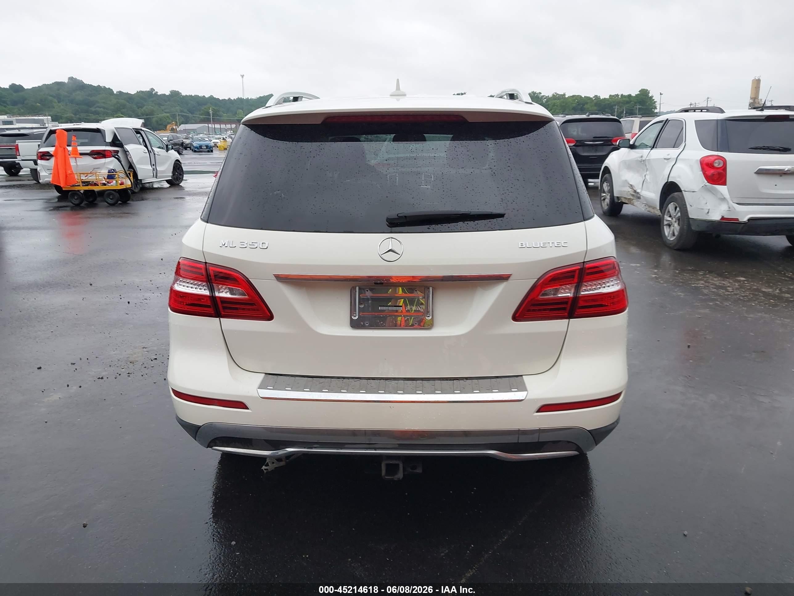 2013 Mercedes-benz Ml 350 Bluetec 4matic White vin: 4JGDA2EB2DA240828