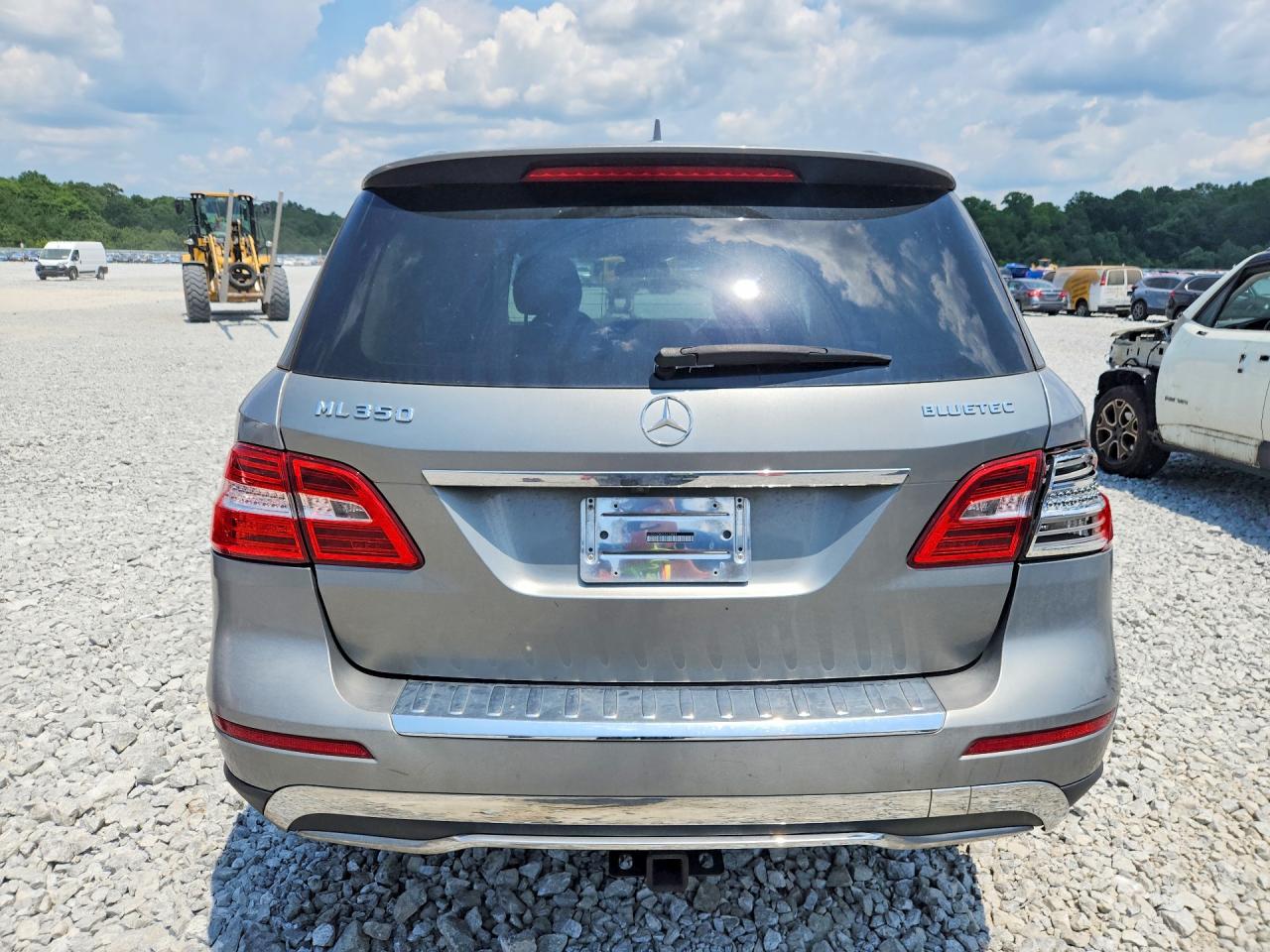 2014 Mercedes-benz Ml 350 Bluetec Silver vin: 4JGDA2EB2EA319899