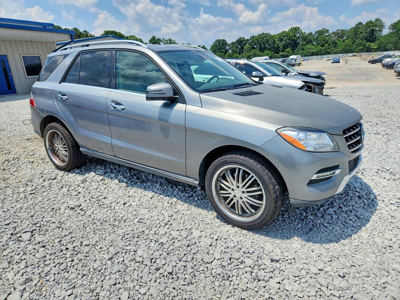 2014 Mercedes-benz Ml 350 Bluetec Silver vin: 4JGDA2EB2EA319899