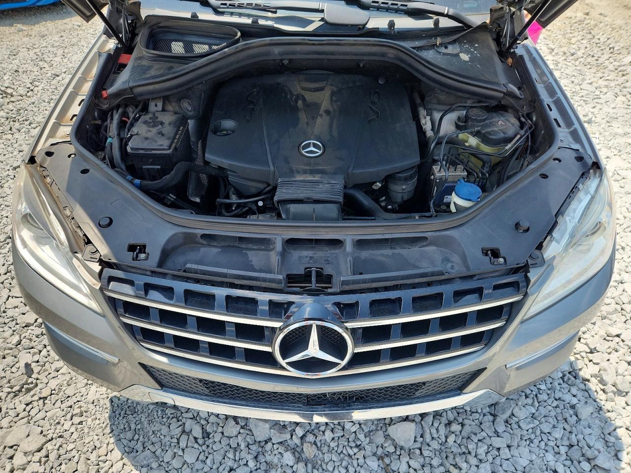 2014 Mercedes-benz Ml 350 Bluetec Silver vin: 4JGDA2EB2EA319899