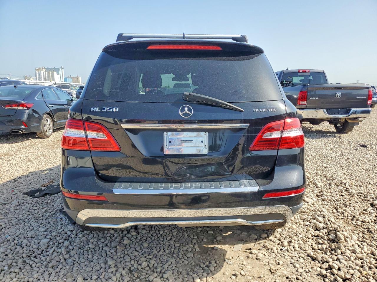2012 Mercedes-benz Ml 350 Bluetec Black vin: 4JGDA2EB3CA013372