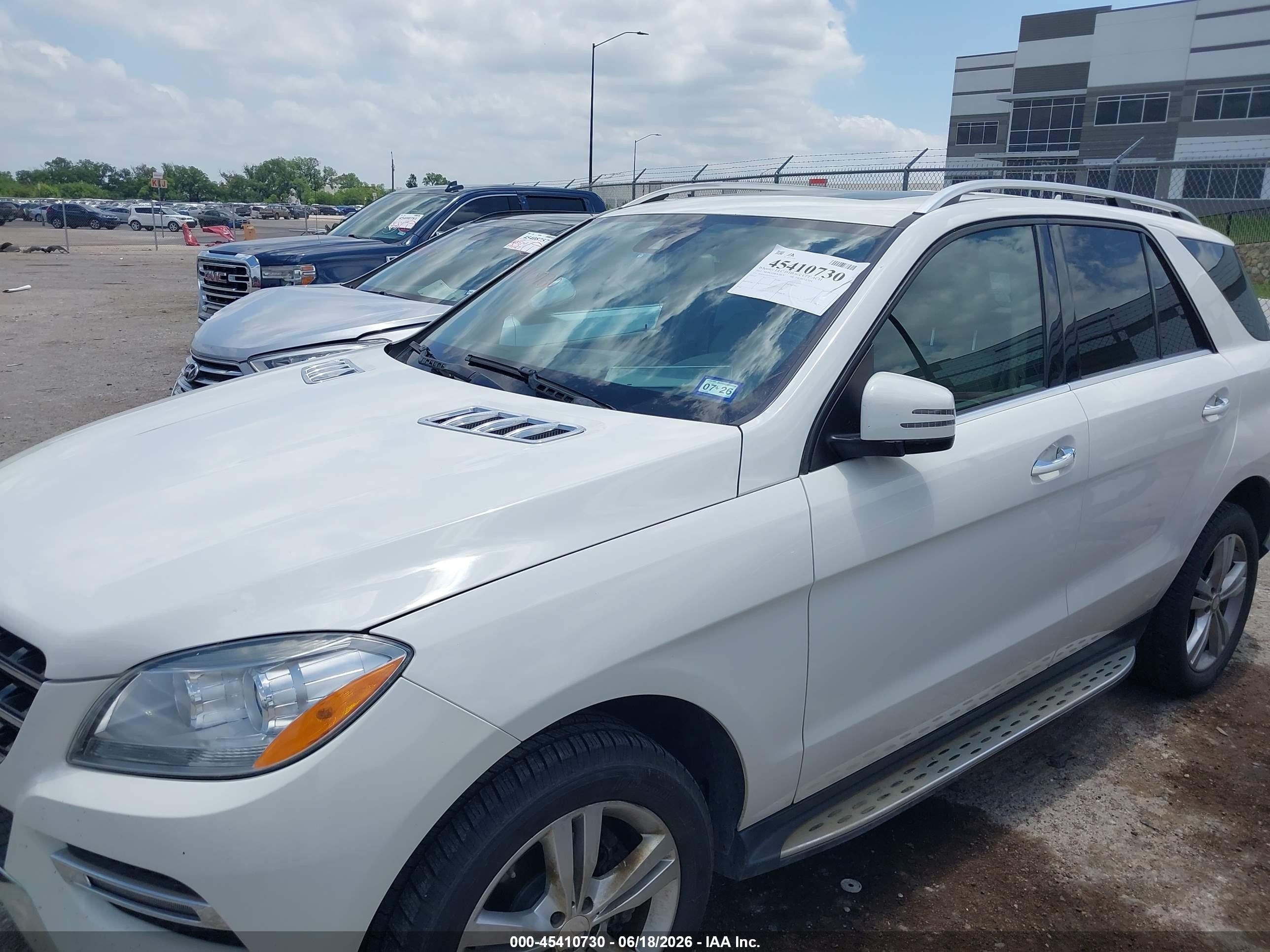 2013 Mercedes-benz Ml 350 Bluetec 4matic White vin: 4JGDA2EB3DA143332