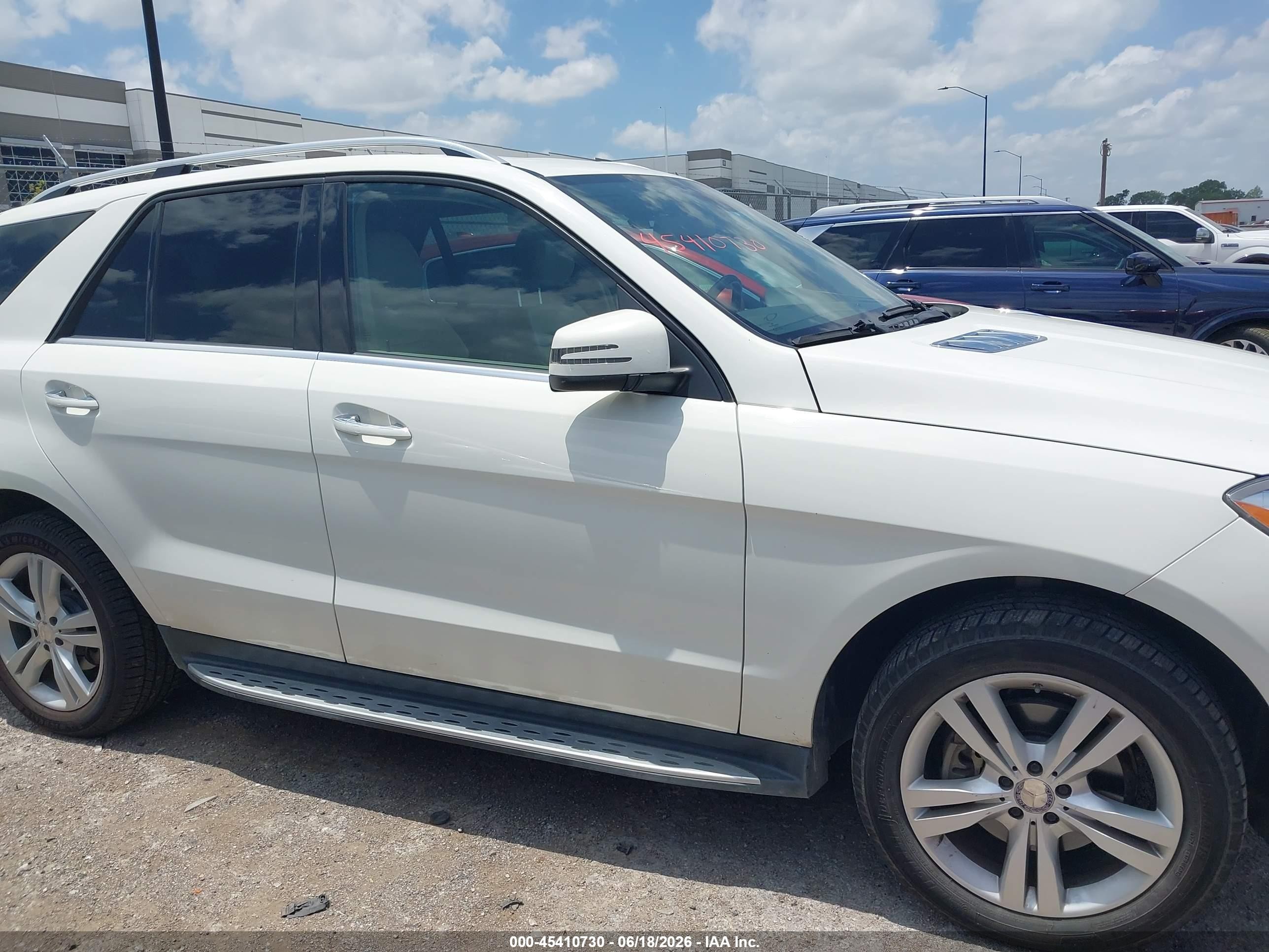2013 Mercedes-benz Ml 350 Bluetec 4matic White vin: 4JGDA2EB3DA143332