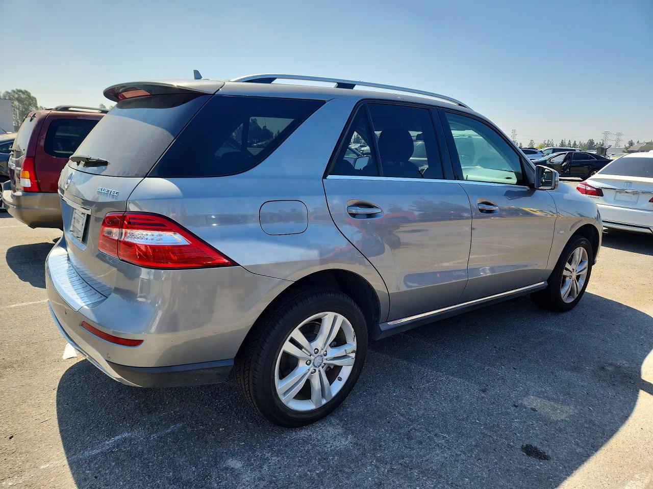 2012 Mercedes-benz Ml 350 Bluetec Silver vin: 4JGDA2EB4CA022937