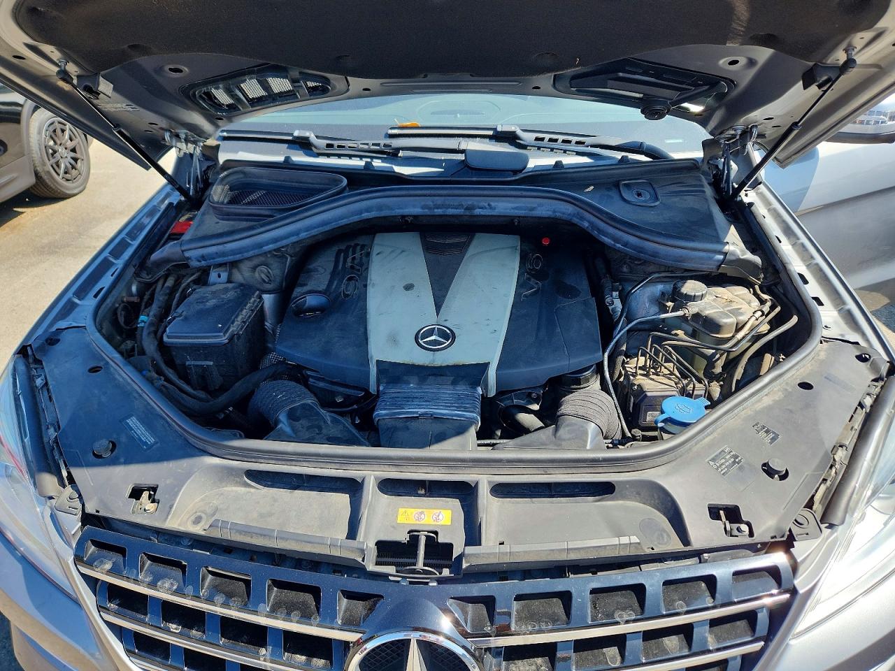 2012 Mercedes-benz Ml 350 Bluetec Silver vin: 4JGDA2EB4CA022937