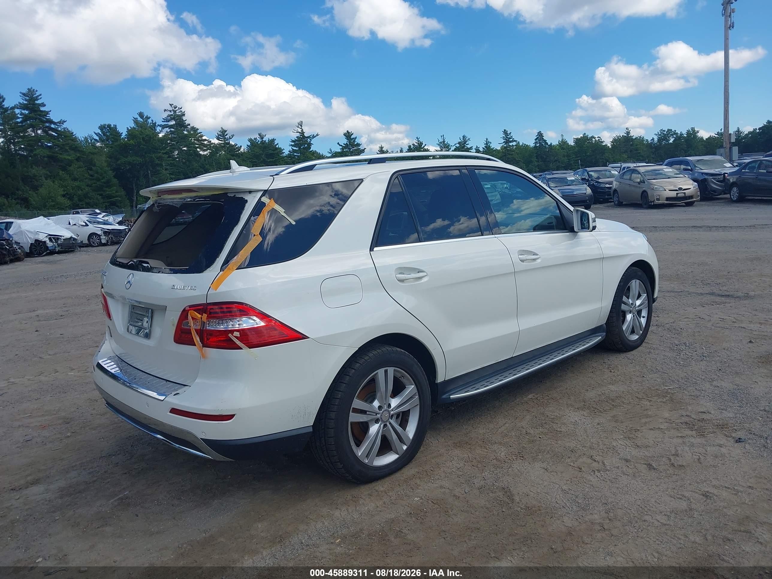 2013 Mercedes-benz Ml 350 Bluetec 4matic White vin: 4JGDA2EB4DA137555