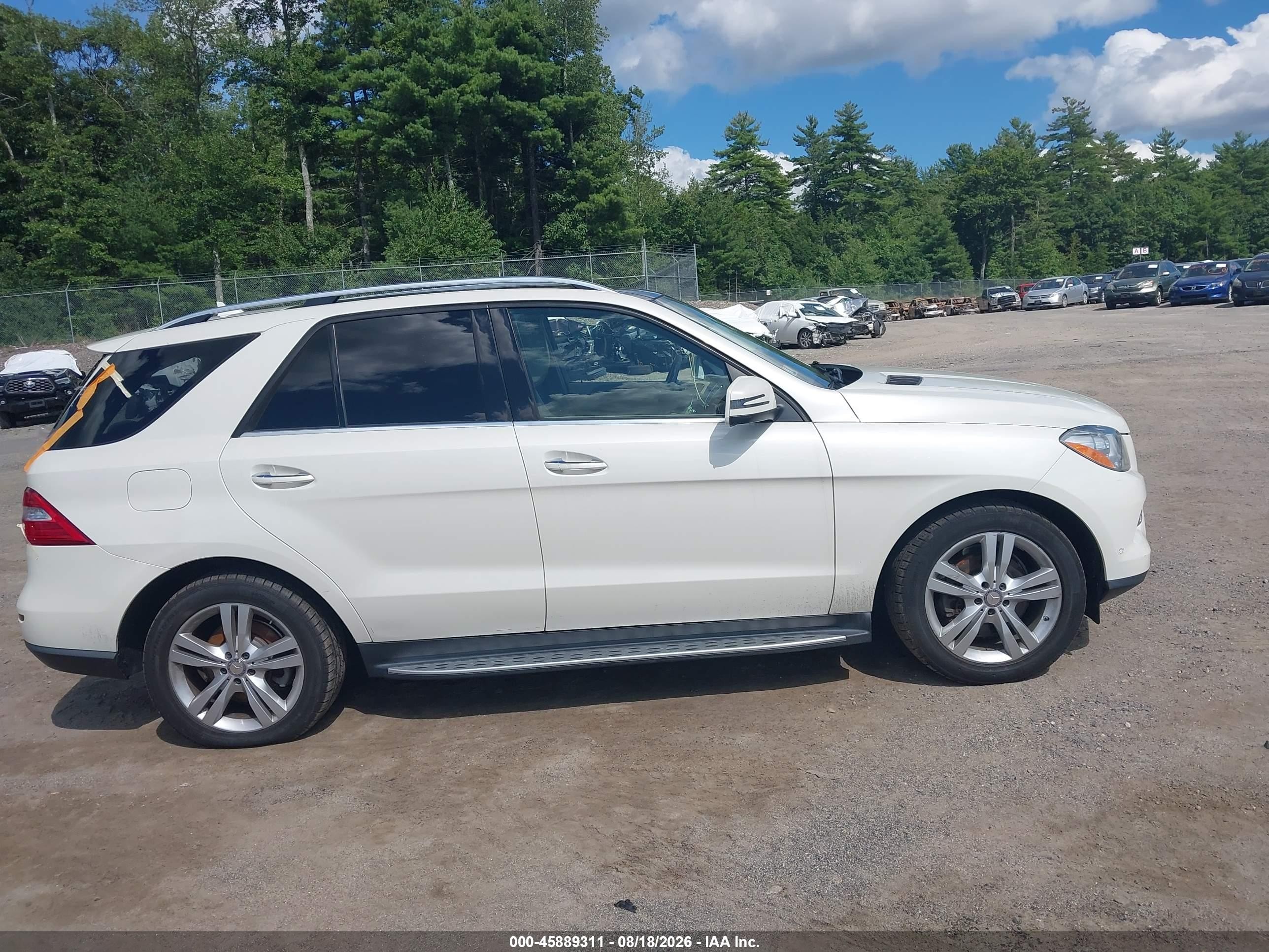 2013 Mercedes-benz Ml 350 Bluetec 4matic White vin: 4JGDA2EB4DA137555