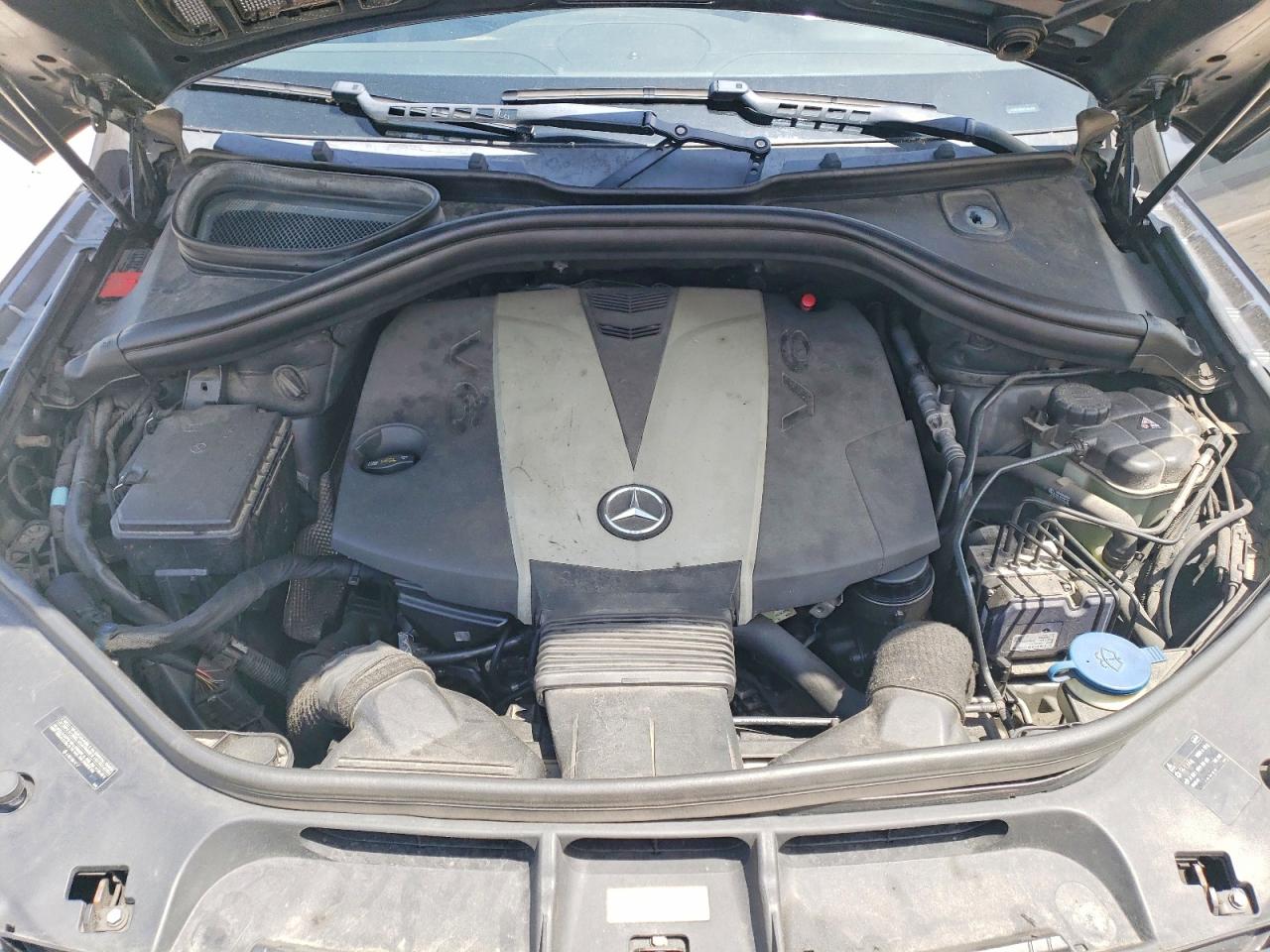 2012 Mercedes-benz Ml 350 Bluetec Silver vin: 4JGDA2EB6CA016167