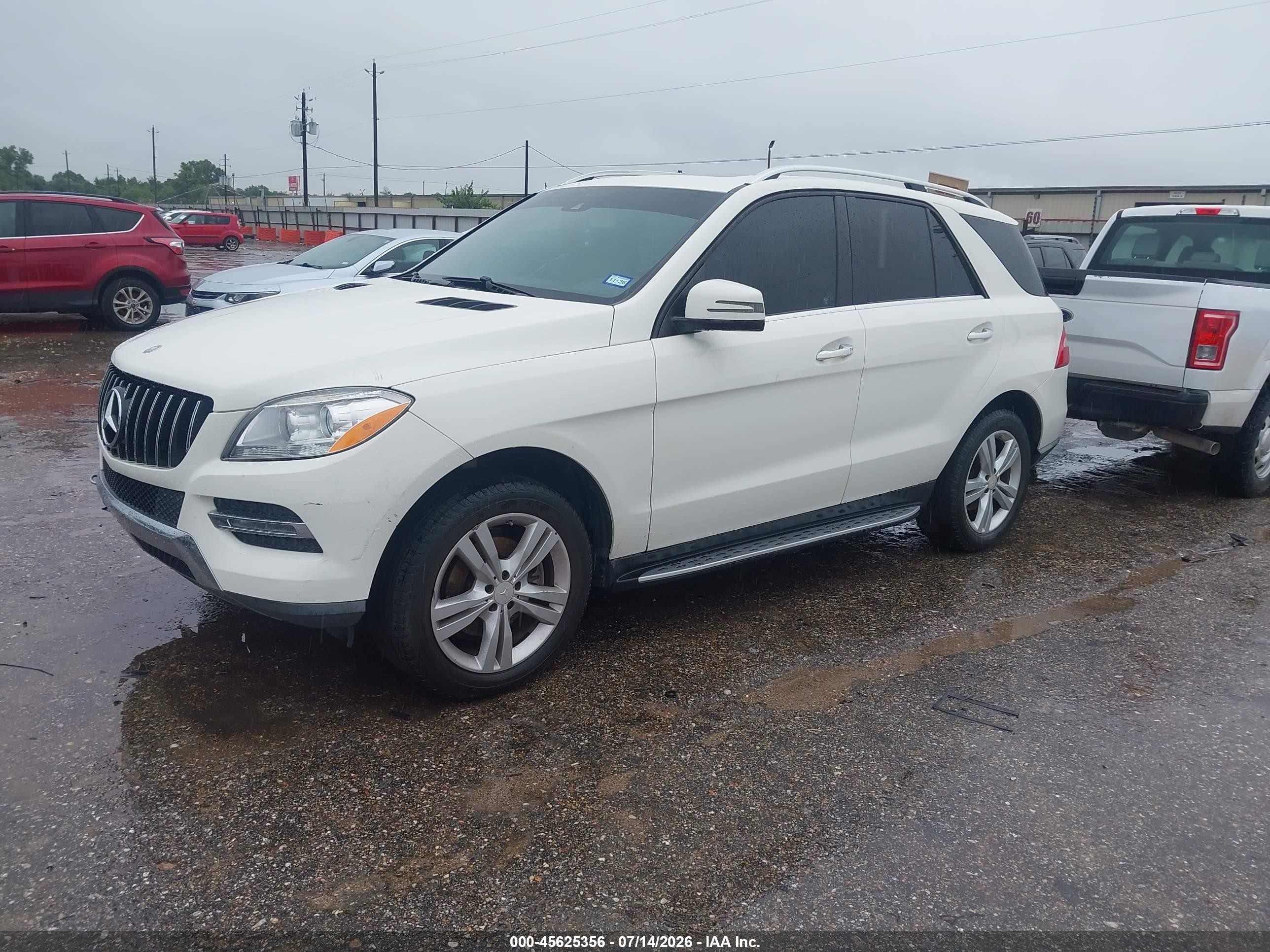 2013 Mercedes-benz Ml 350 Bluetec 4matic Champagne vin: 4JGDA2EB7DA182313