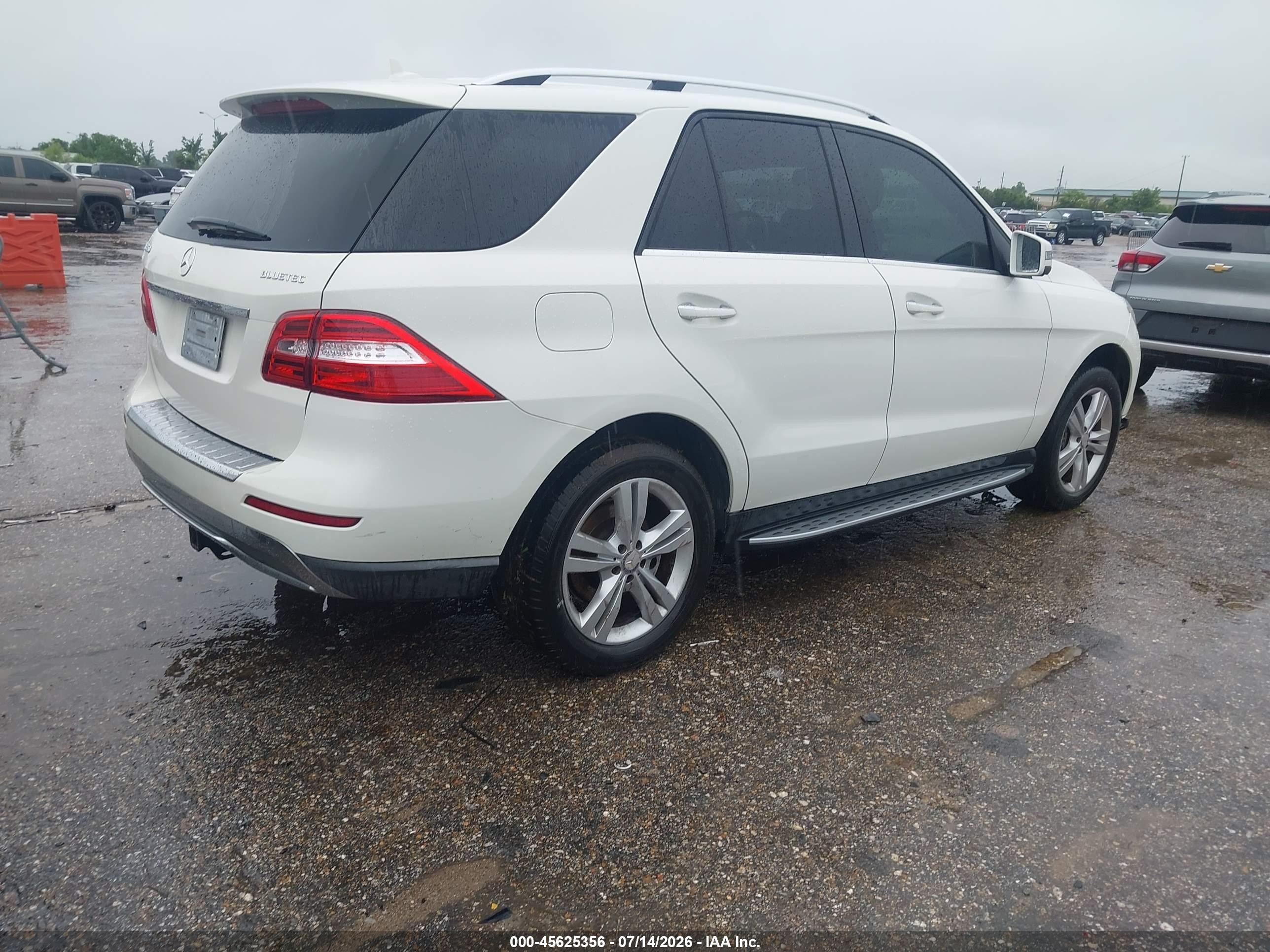 2013 Mercedes-benz Ml 350 Bluetec 4matic Champagne vin: 4JGDA2EB7DA182313