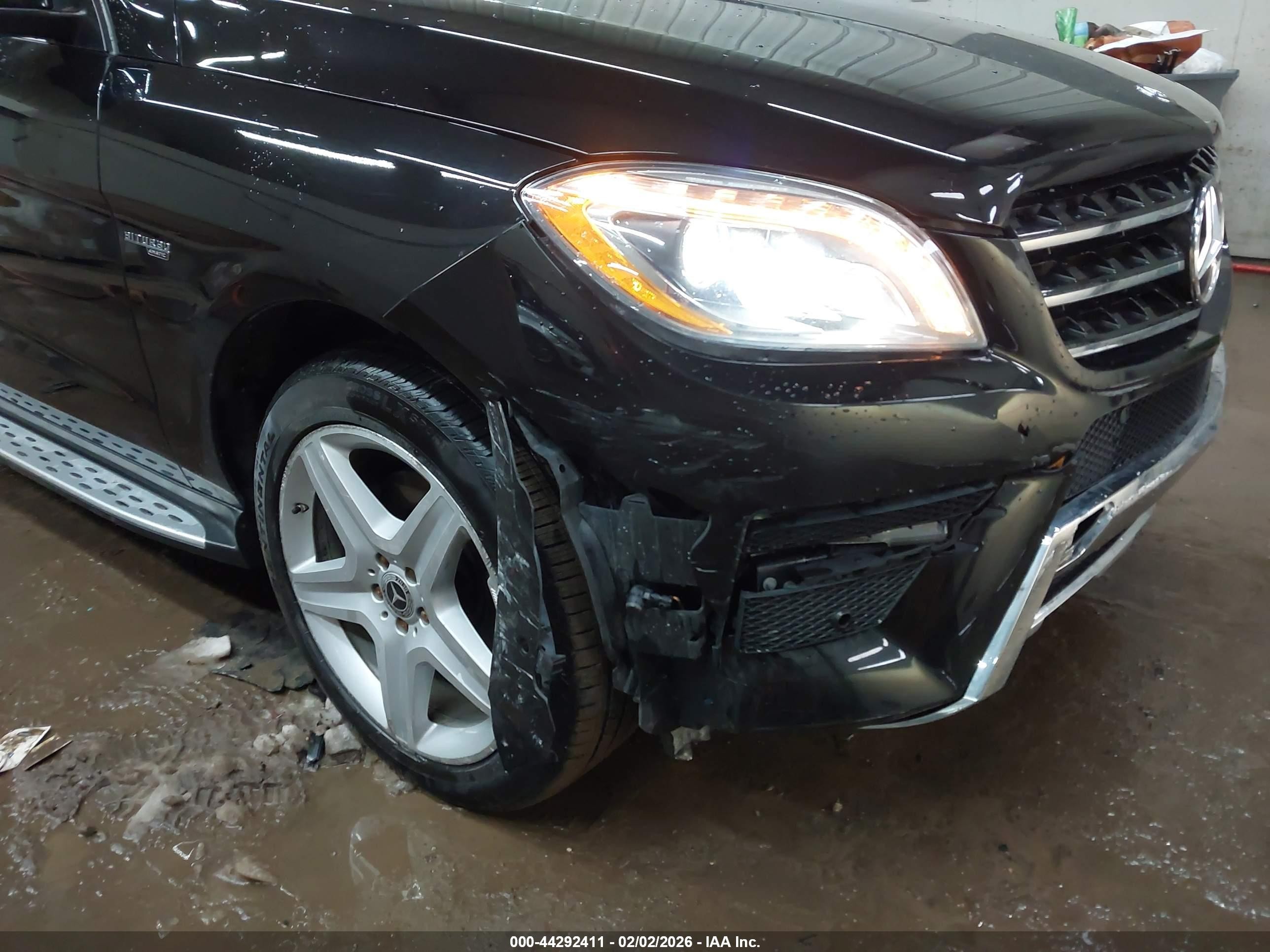 2015 Mercedes-benz Ml 400 4matic Black vin: 4JGDA5GB0FA516618