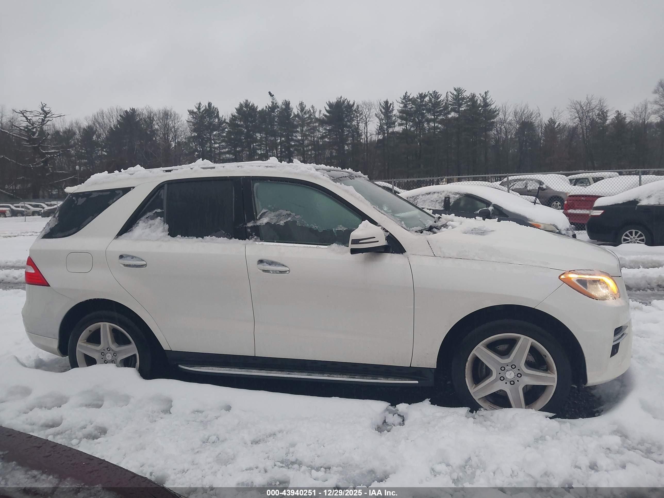 2015 Mercedes-benz Ml 400 4matic White vin: 4JGDA5GB2FA541200