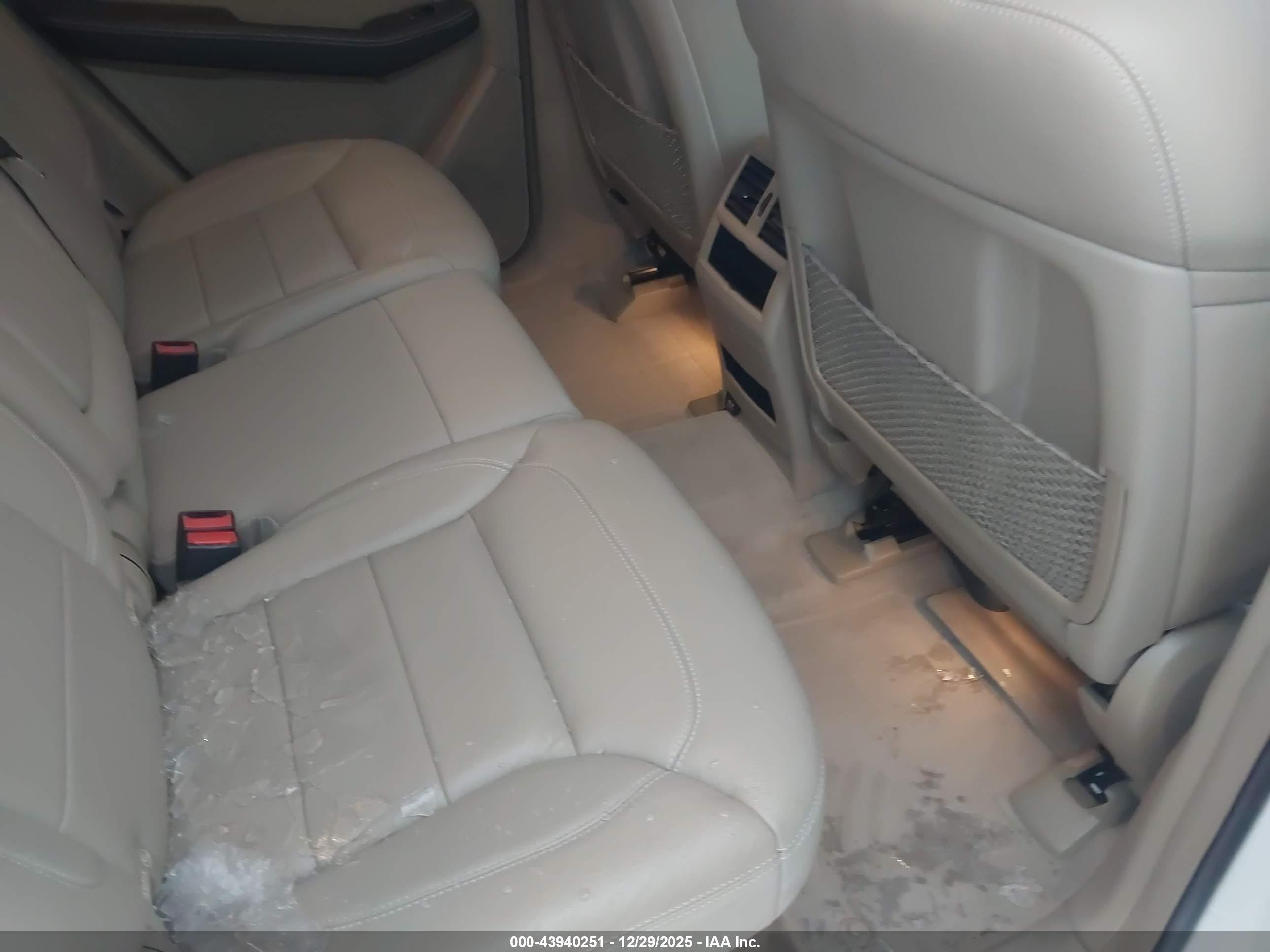 2015 Mercedes-benz Ml 400 4matic White vin: 4JGDA5GB2FA541200