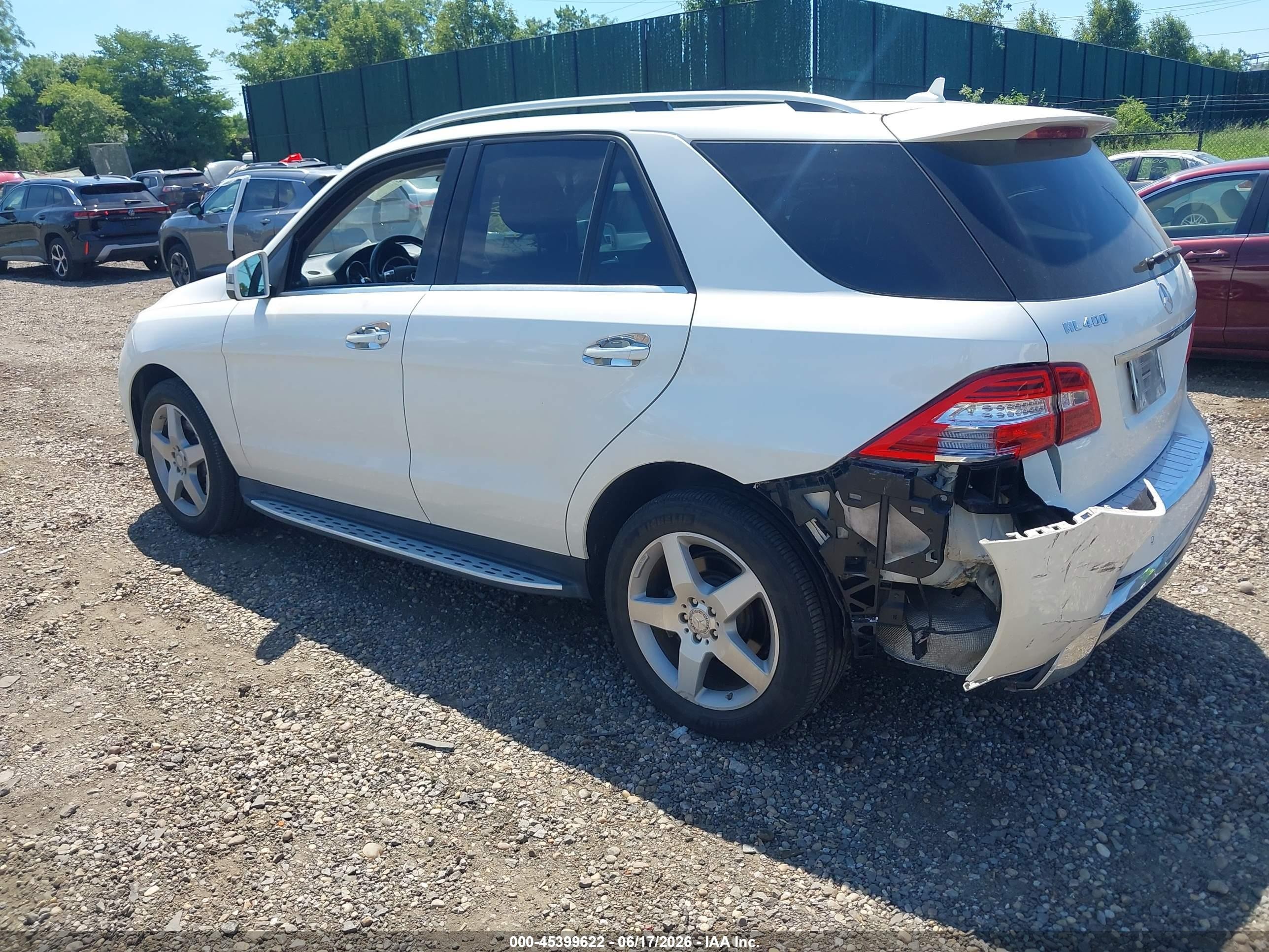 2015 Mercedes-benz Ml 400 4matic White vin: 4JGDA5GB4FA554658