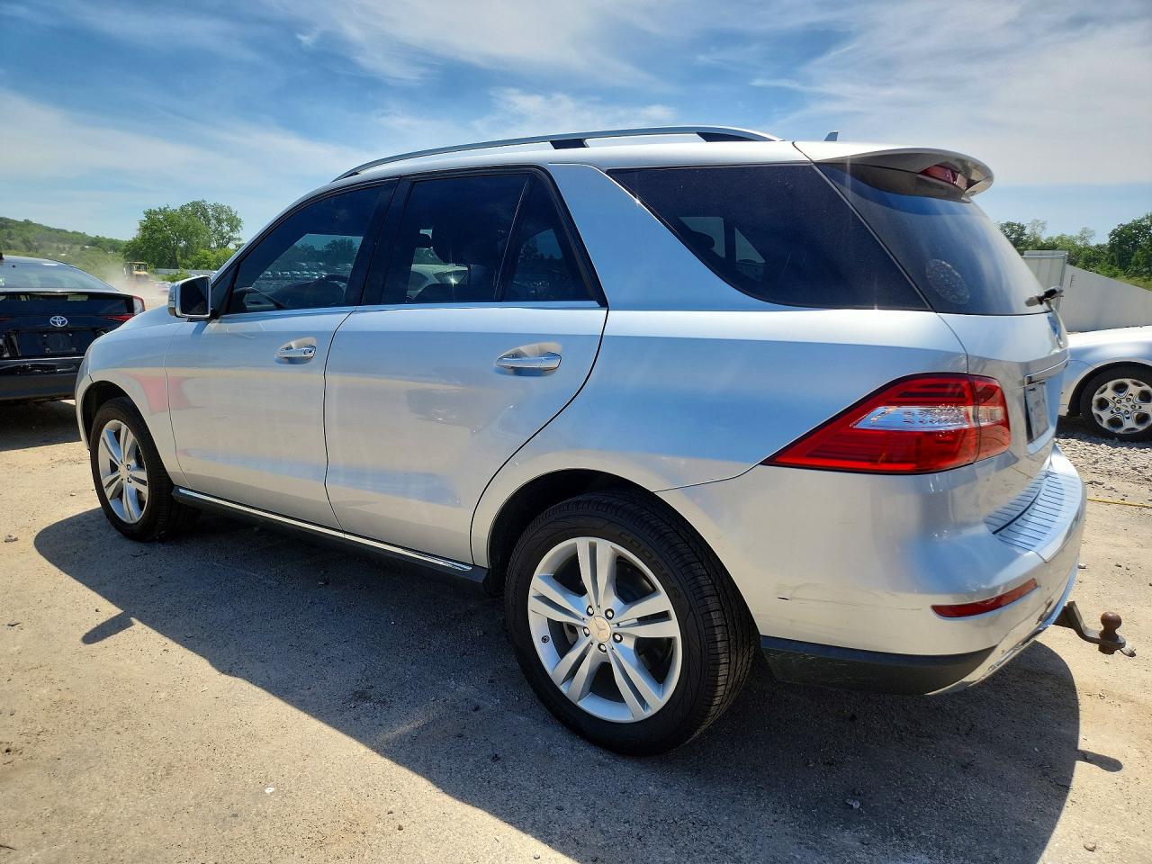 2012 Mercedes-benz Ml 350 4matic Серебряный vin: 4JGDA5HB0CA009633