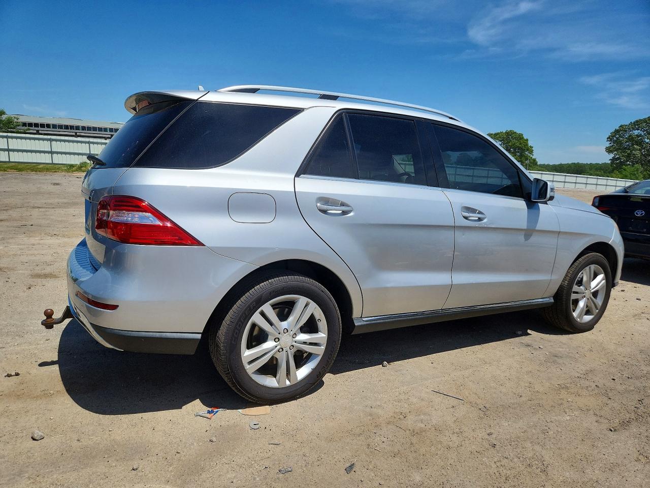 2012 Mercedes-benz Ml 350 4matic Серебряный vin: 4JGDA5HB0CA009633