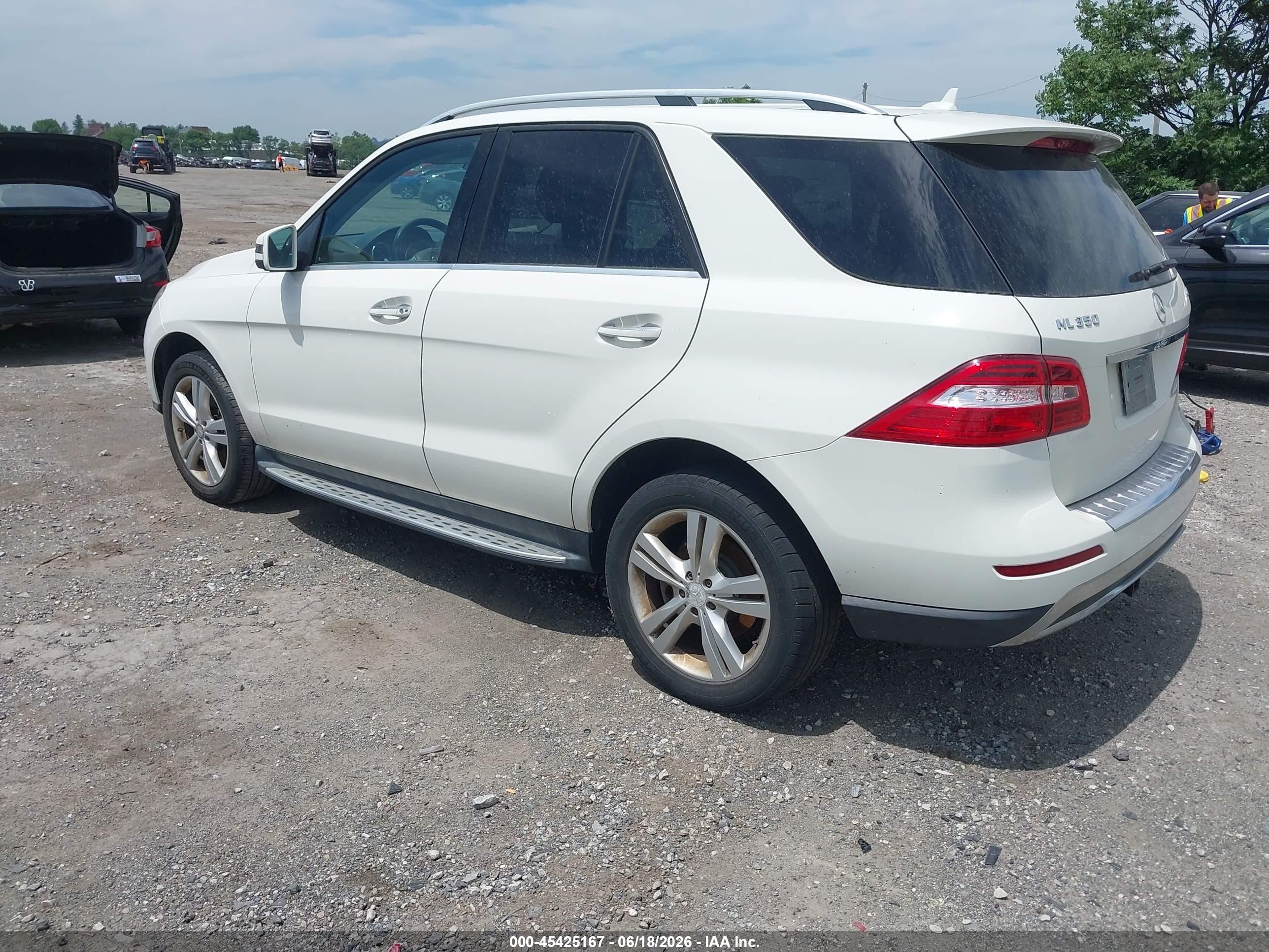 2013 Mercedes-benz Ml 350 4matic Белый vin: 4JGDA5HB0DA101021