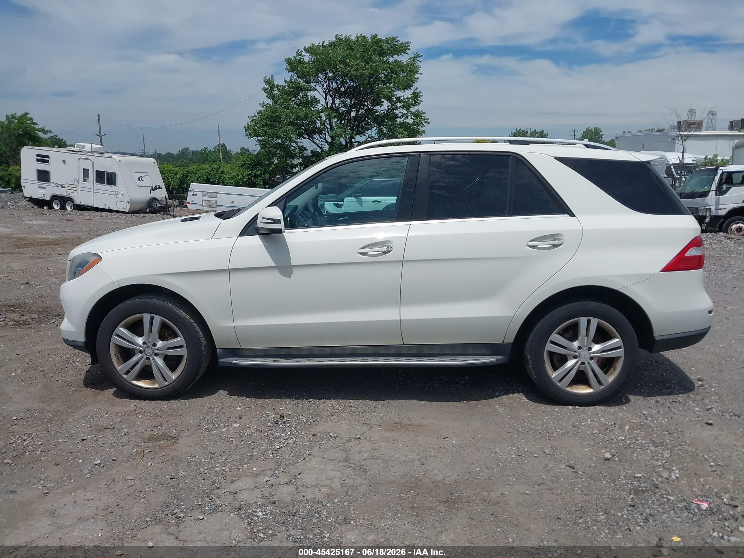 2013 Mercedes-benz Ml 350 4matic Белый vin: 4JGDA5HB0DA101021