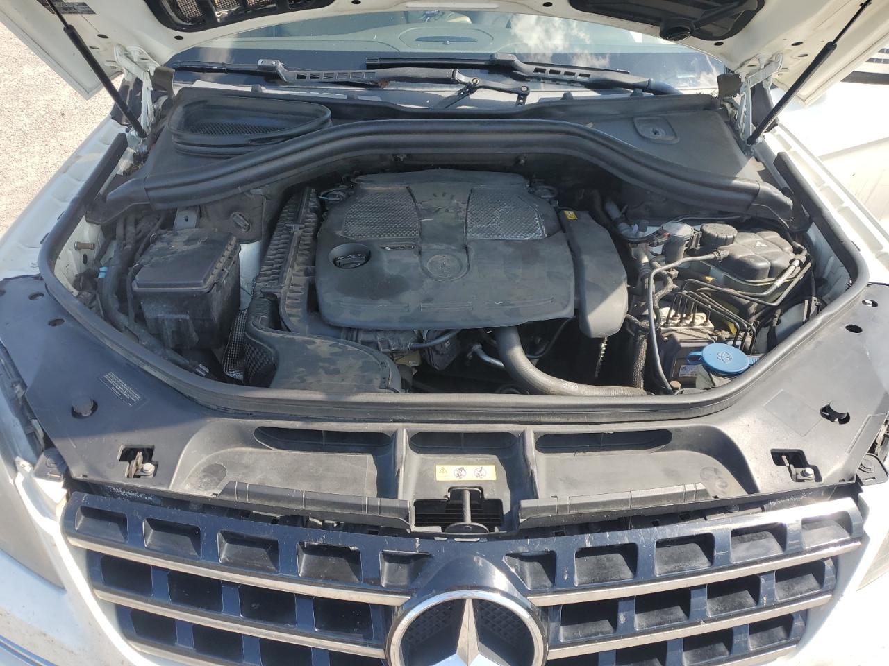 2013 Mercedes-benz Ml 350 4matic Белый vin: 4JGDA5HB0DA160280