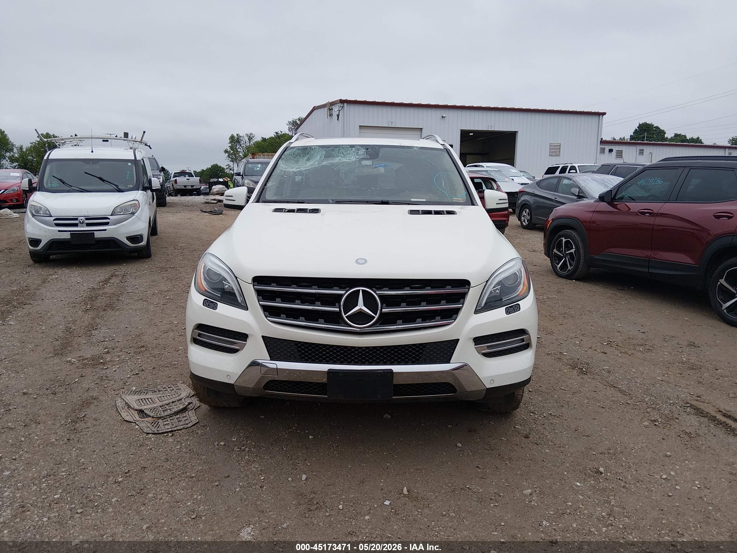 2013 Mercedes-benz Ml 350 4matic White vin: 4JGDA5HB0DA174499