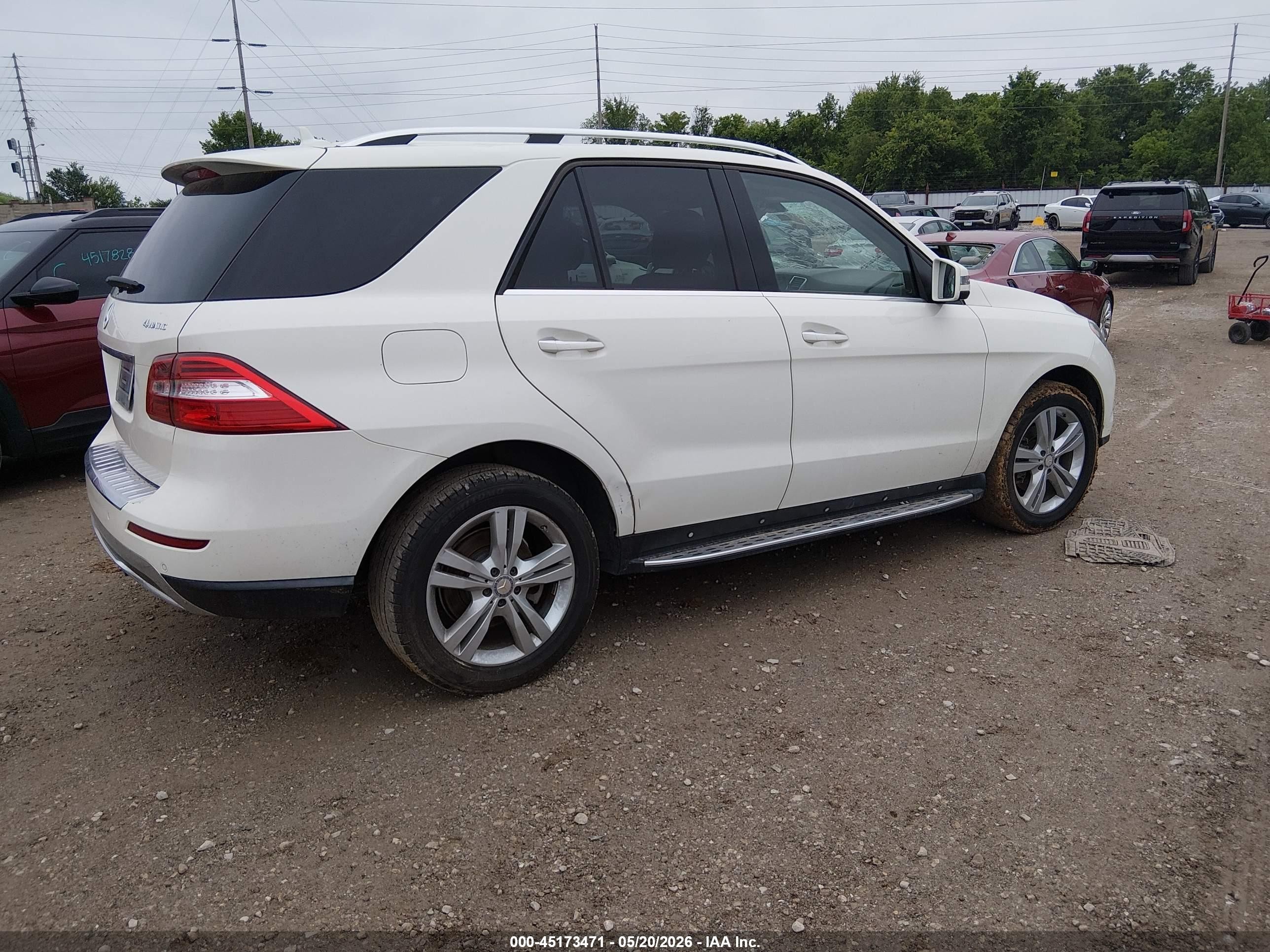 2013 Mercedes-benz Ml 350 4matic White vin: 4JGDA5HB0DA174499