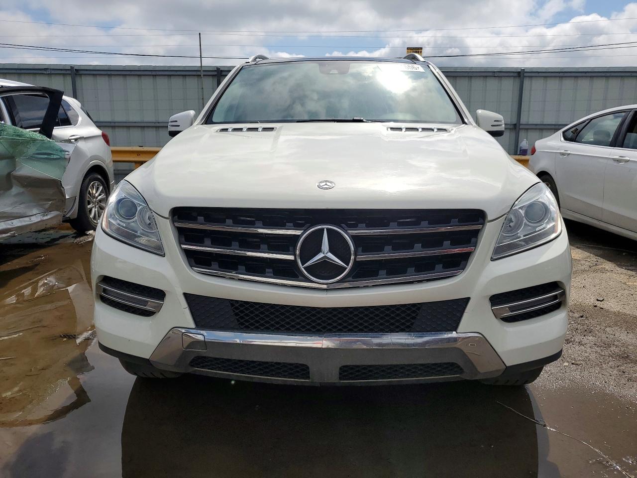 2013 Mercedes-benz Ml 350 4matic White vin: 4JGDA5HB0DA189102