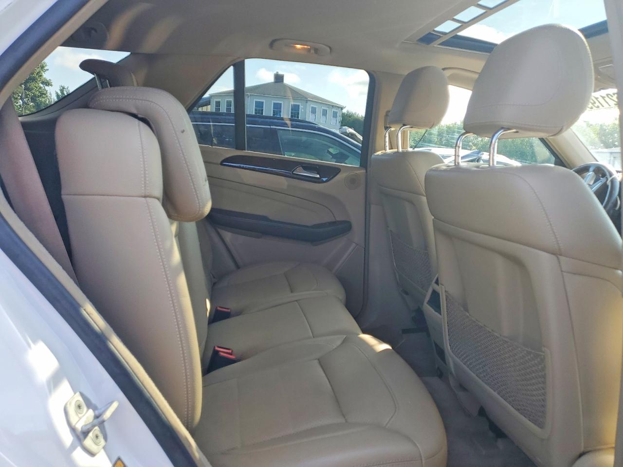 2014 Mercedes-benz Ml 350 4matic White vin: 4JGDA5HB0EA328050