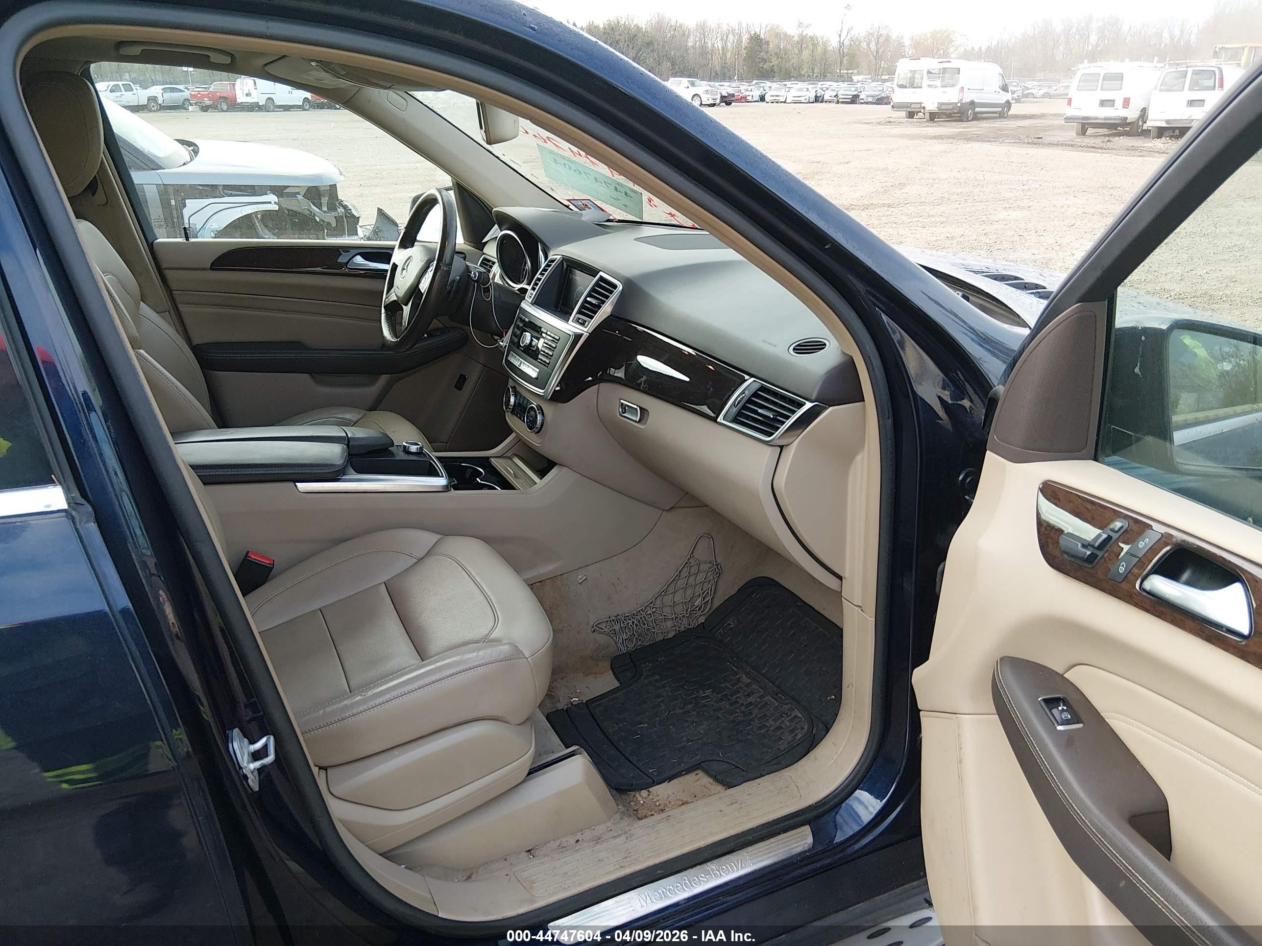 2014 Mercedes-benz Ml 350 4matic Dark Blue vin: 4JGDA5HB0EA367558