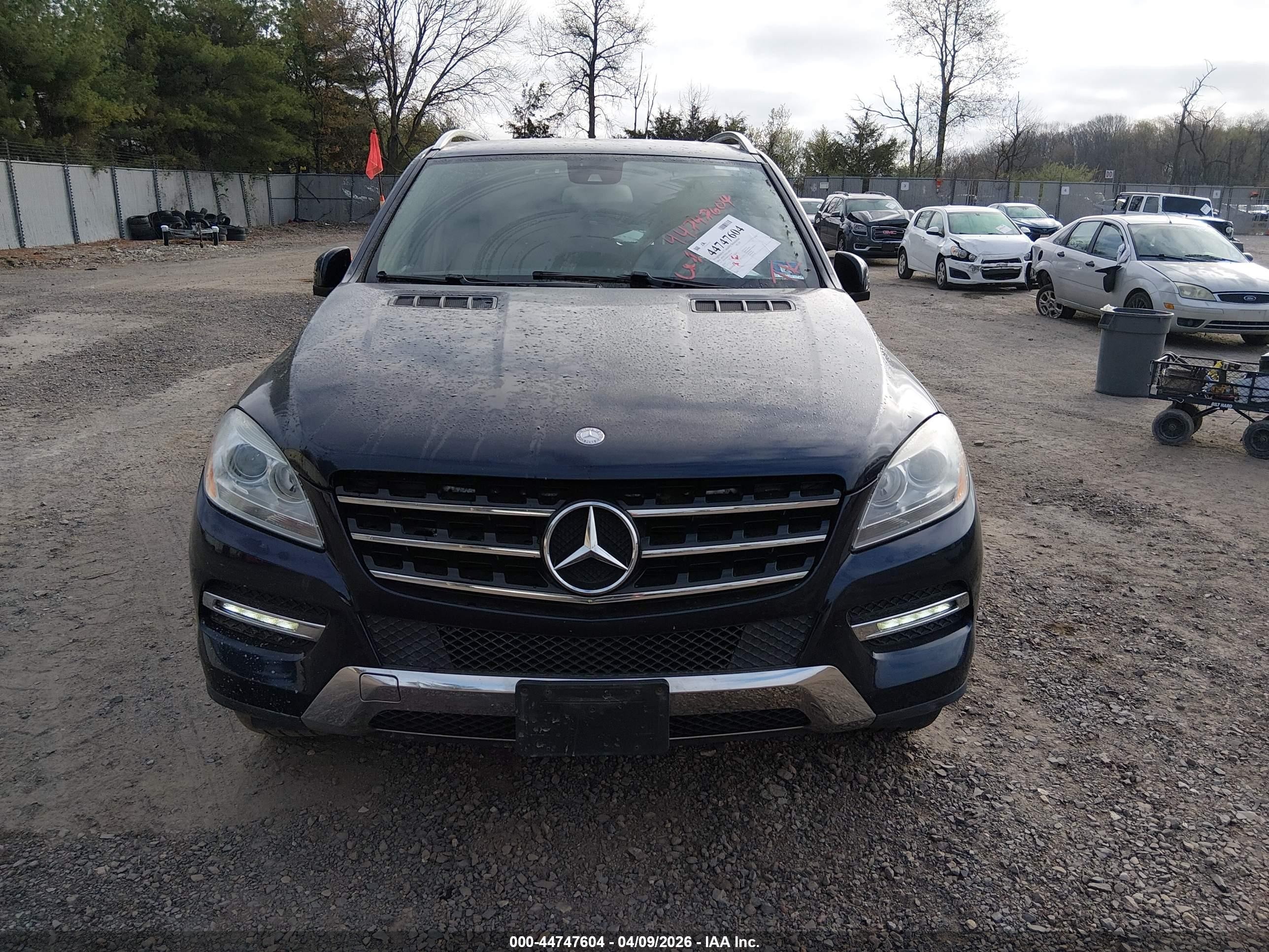 2014 Mercedes-benz Ml 350 4matic Dark Blue vin: 4JGDA5HB0EA367558
