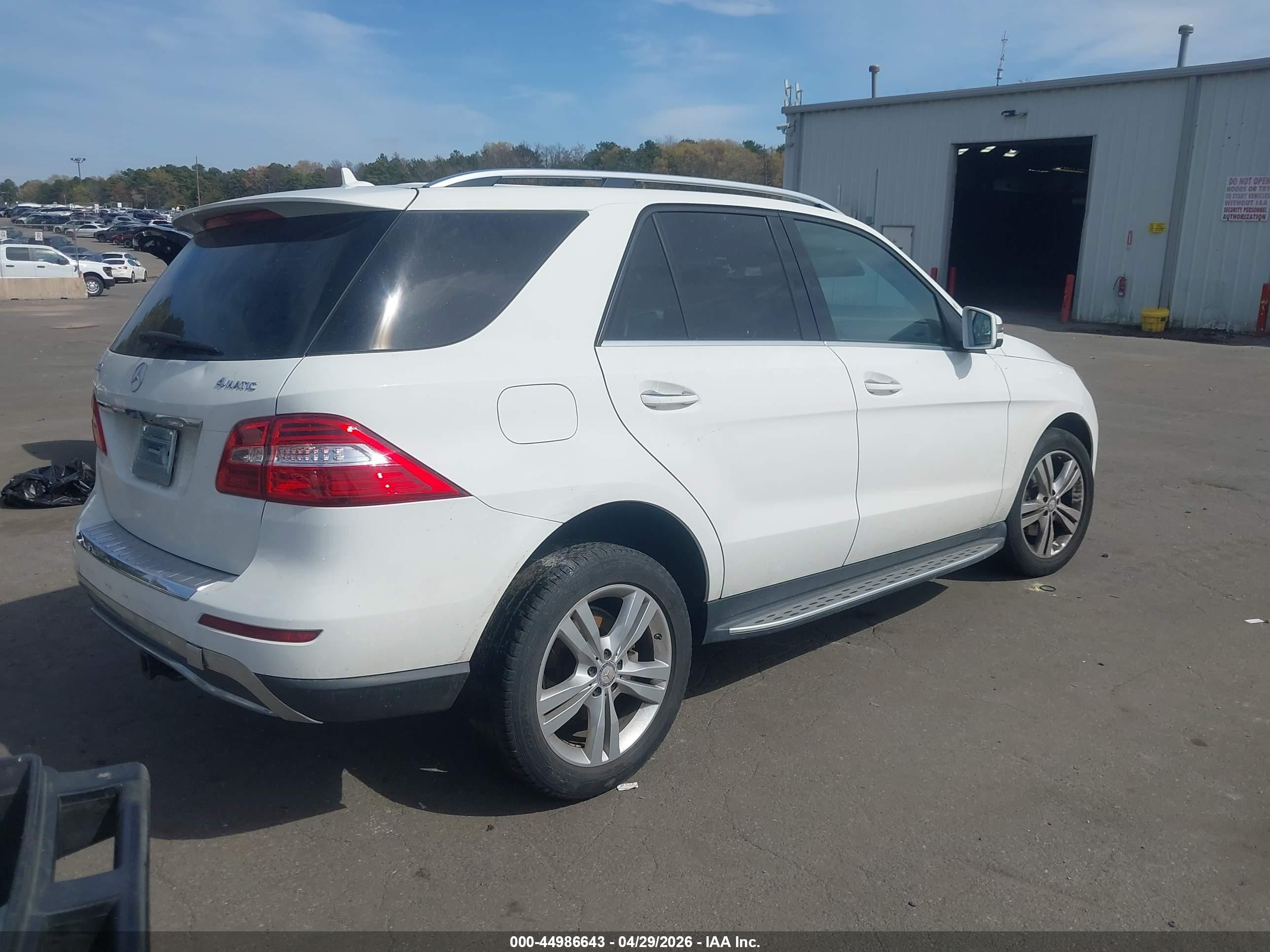 2014 Mercedes-benz Ml 350 4matic White vin: 4JGDA5HB0EA414295