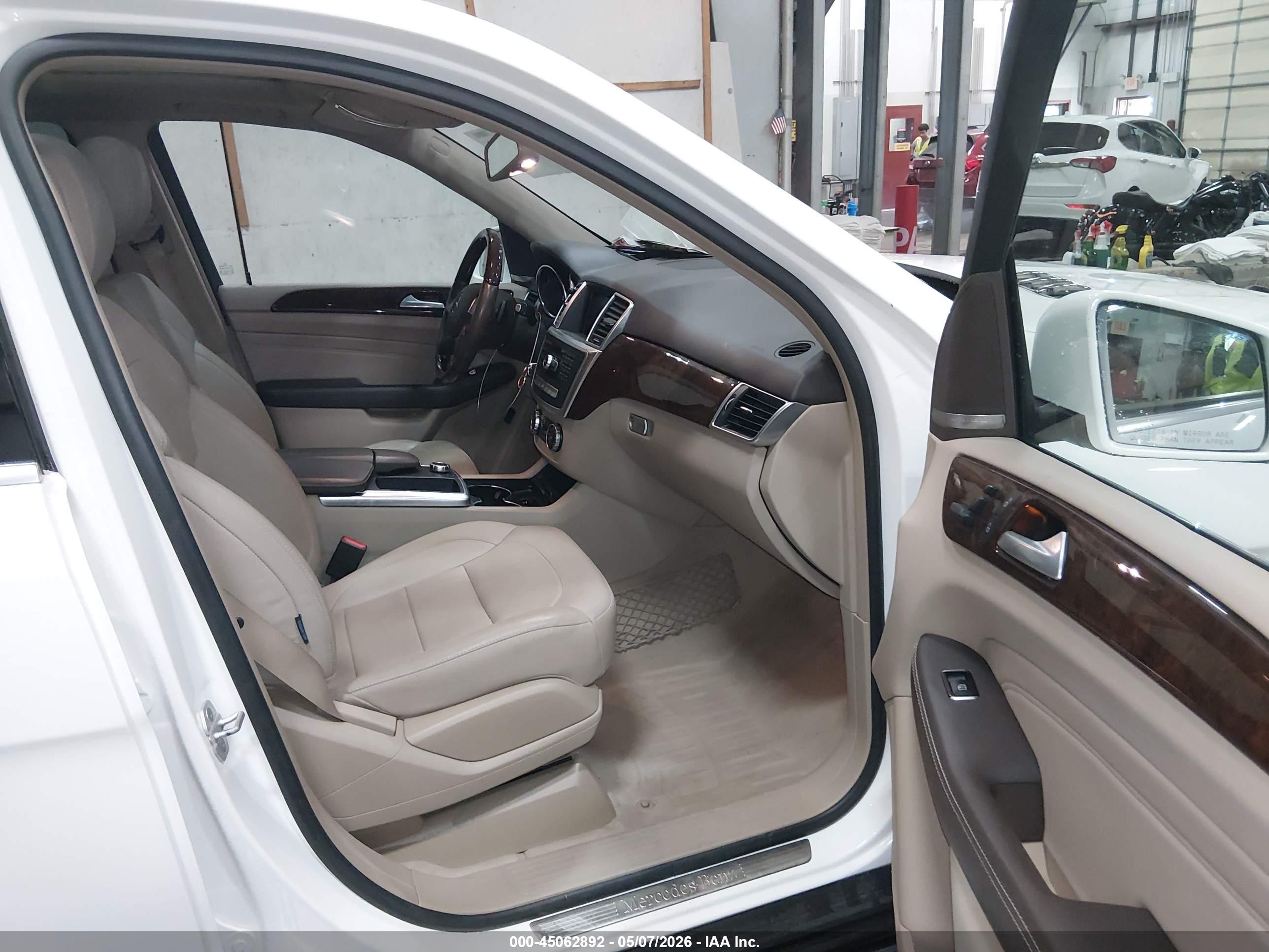 2015 Mercedes-benz Ml 350 4matic Белый vin: 4JGDA5HB0FA455995