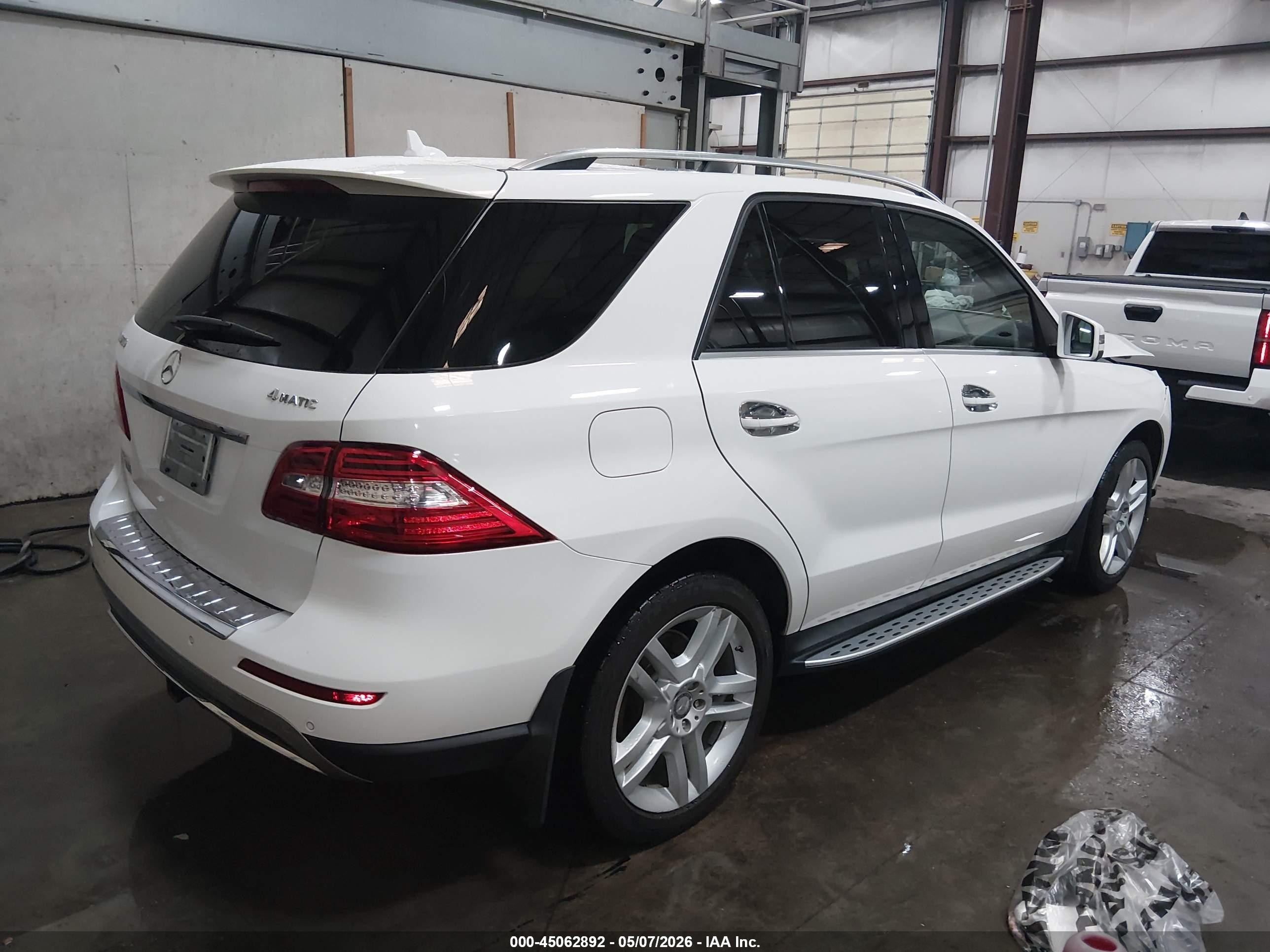 2015 Mercedes-benz Ml 350 4matic Белый vin: 4JGDA5HB0FA455995