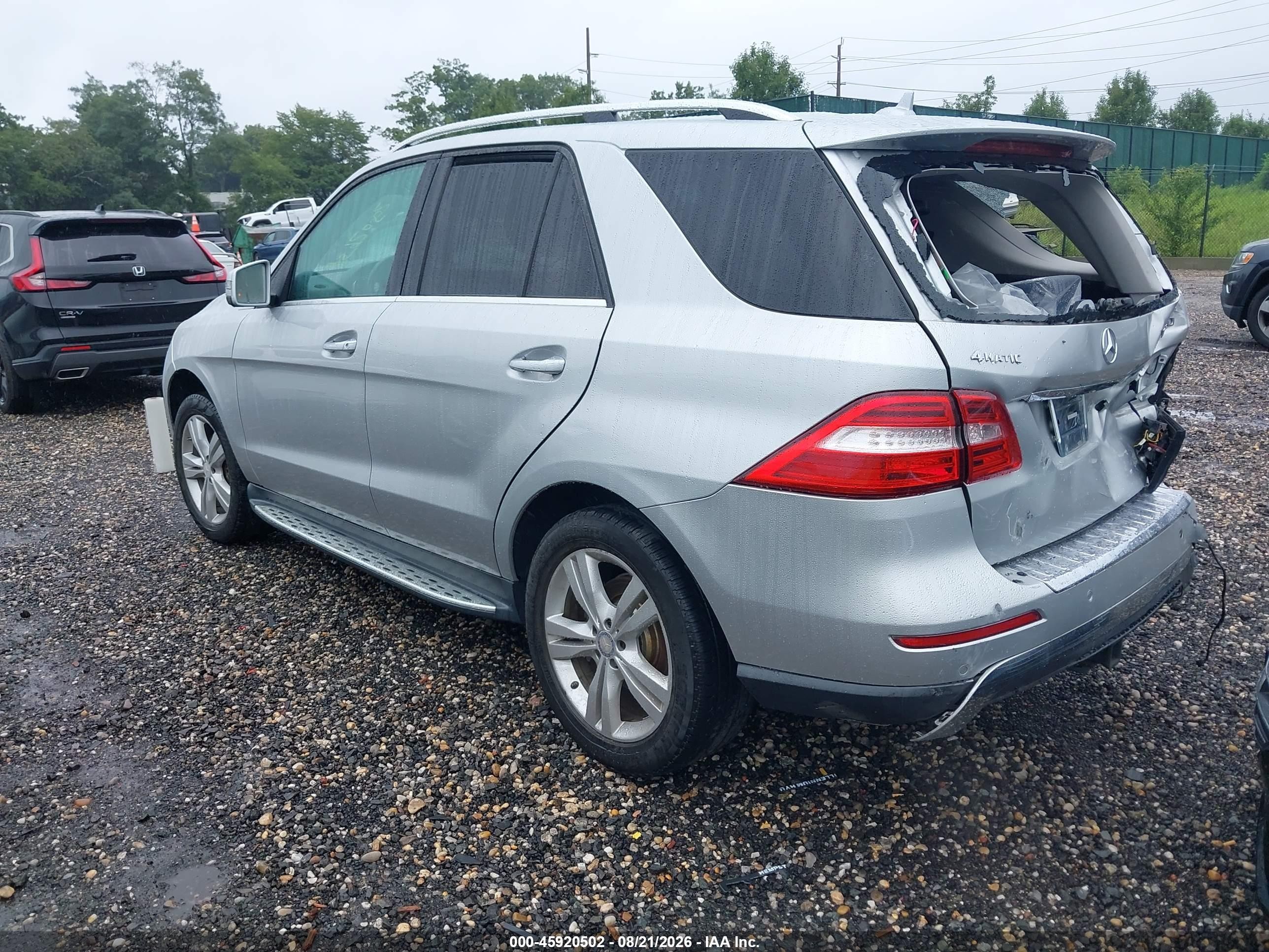 2015 Mercedes-benz Ml 350 4matic Серебряный vin: 4JGDA5HB0FA480248