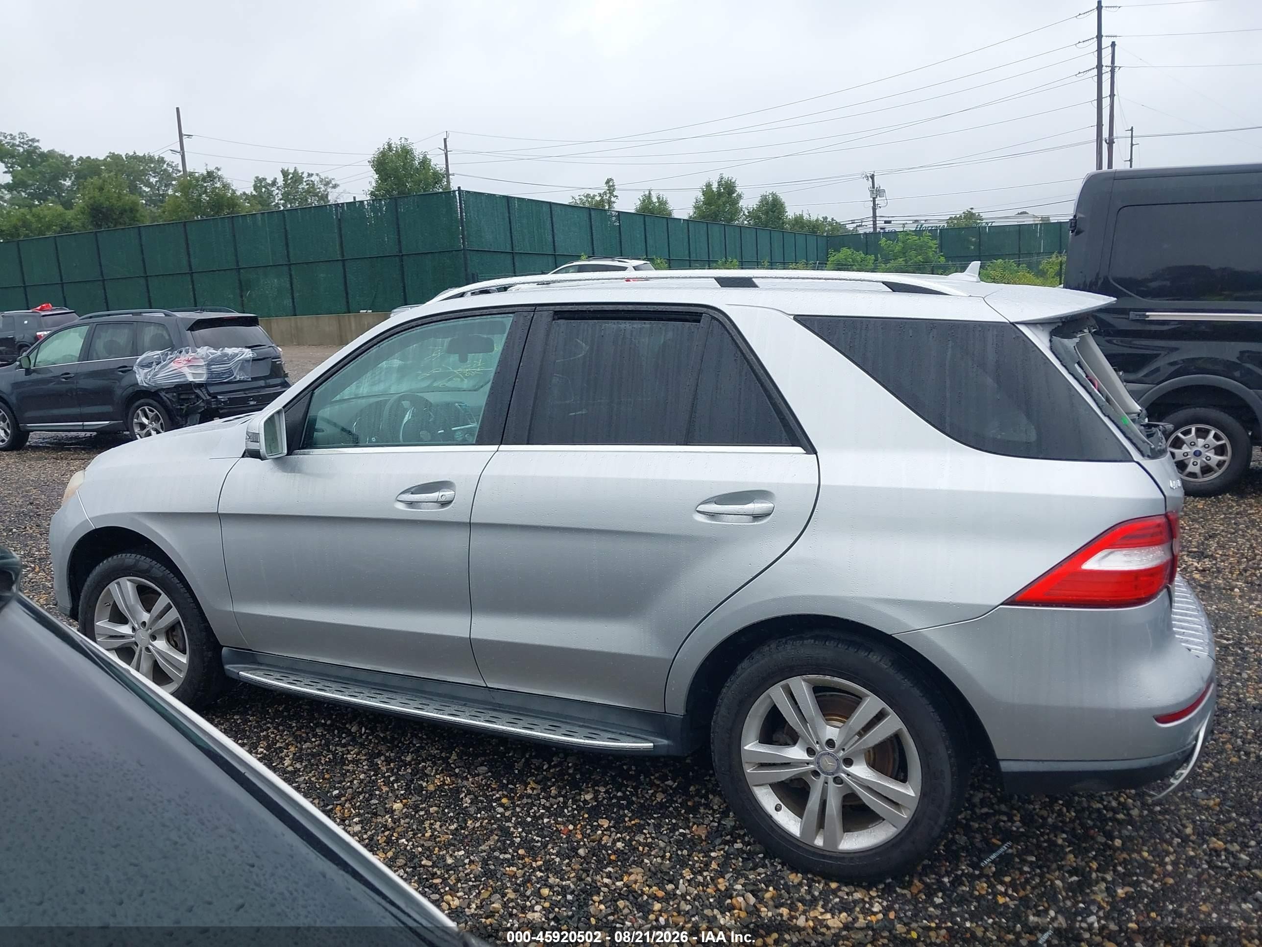 2015 Mercedes-benz Ml 350 4matic Серебряный vin: 4JGDA5HB0FA480248