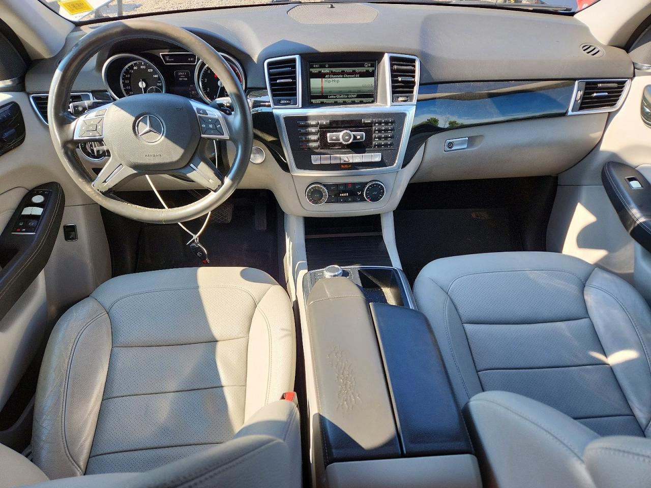 2015 Mercedes-benz Ml 350 4matic Серебряный vin: 4JGDA5HB0FA541081