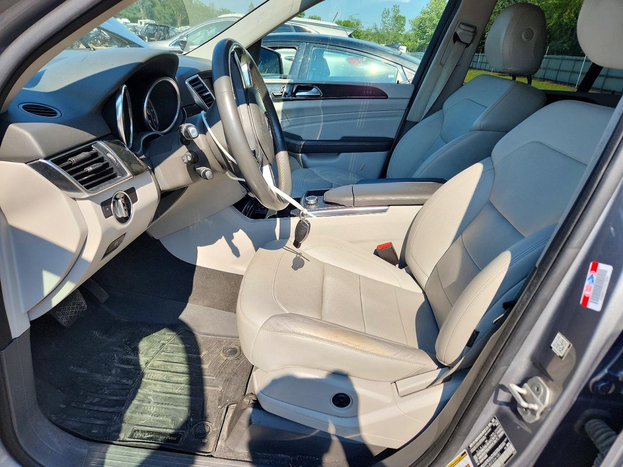 2015 Mercedes-benz Ml 350 4matic Серебряный vin: 4JGDA5HB0FA541081
