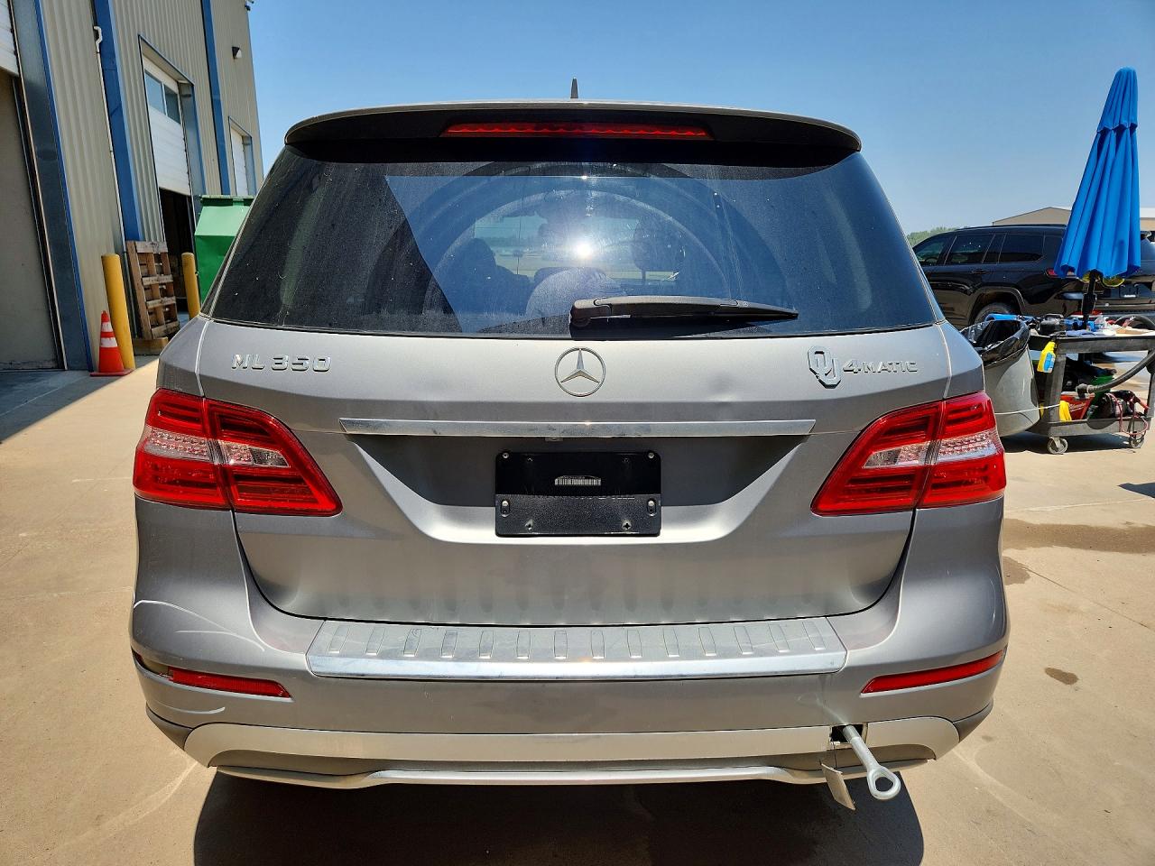 2015 Mercedes-benz Ml 350 4matic Серебряный vin: 4JGDA5HB0FA605040