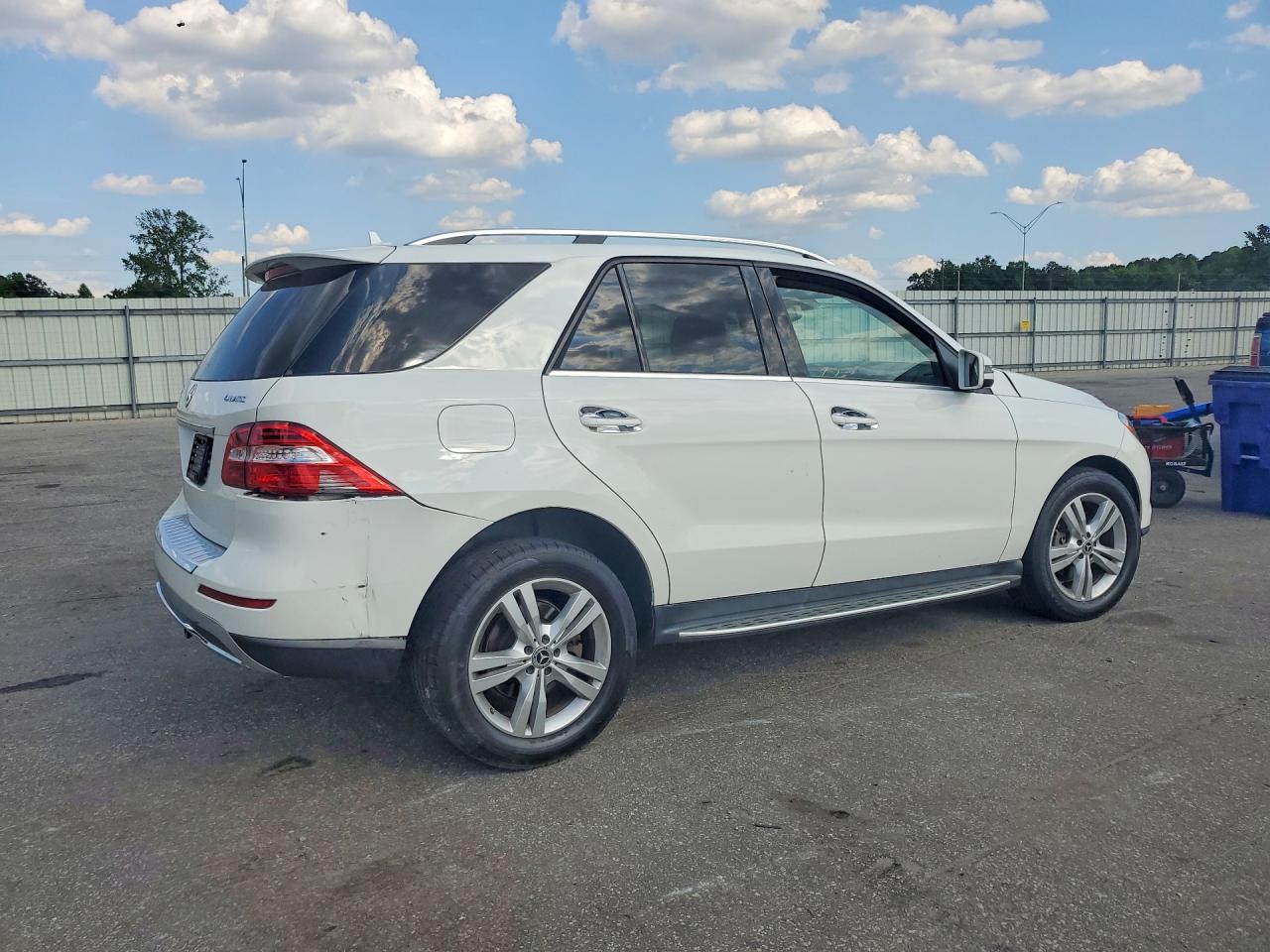 2015 Mercedes-benz Ml 350 4matic Белый vin: 4JGDA5HB0FA615342