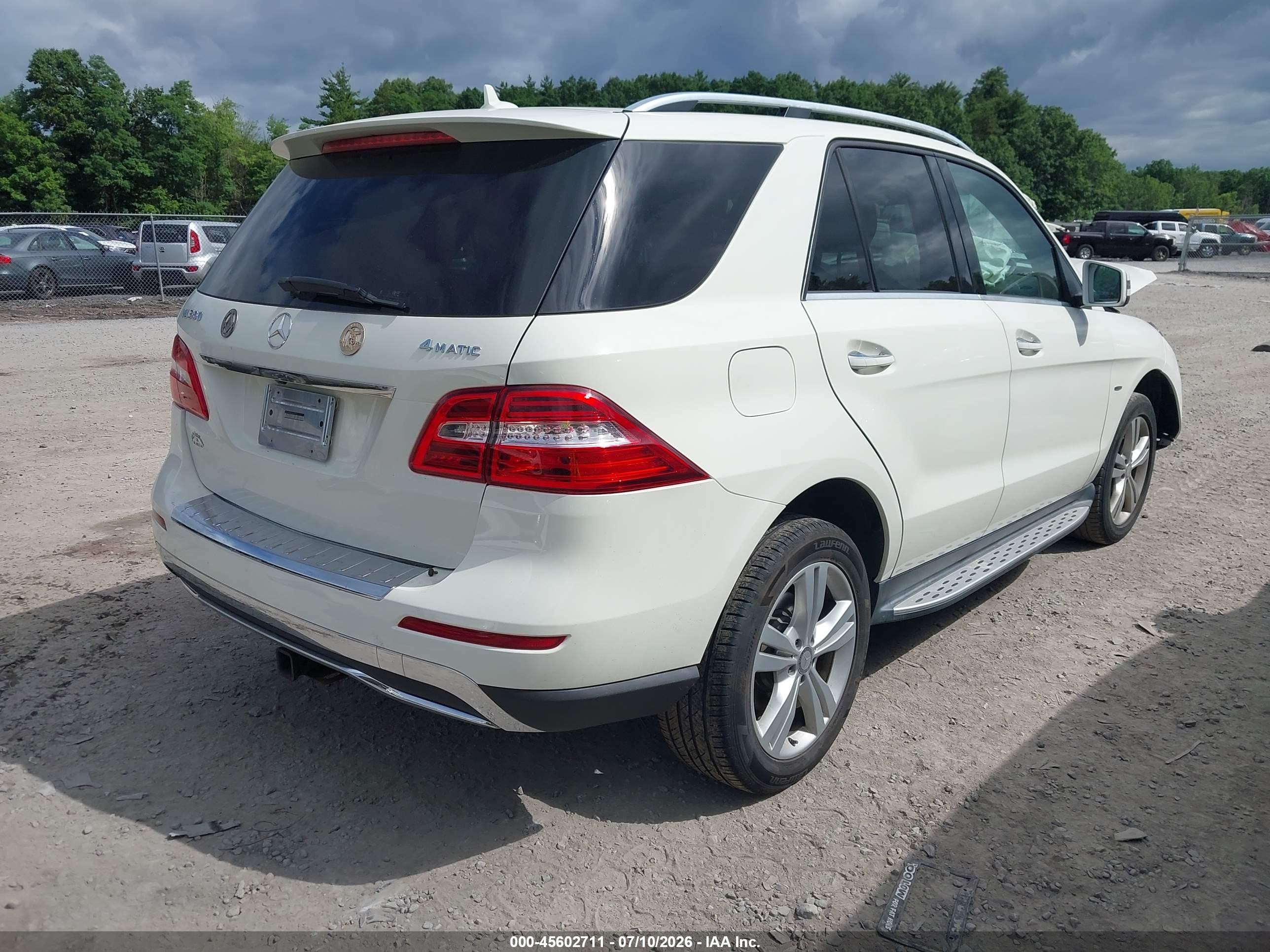 2012 Mercedes-benz Ml 350 4matic White vin: 4JGDA5HB1CA033276