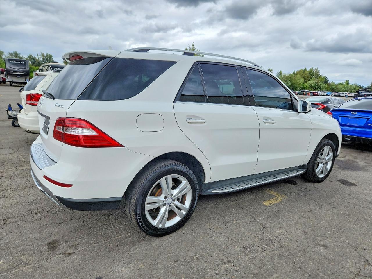 2015 Mercedes-benz Ml 350 4matic Белый vin: 4JGDA5HB1FA495809