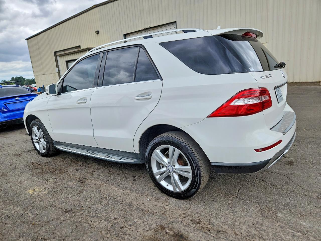 2015 Mercedes-benz Ml 350 4matic Белый vin: 4JGDA5HB1FA495809
